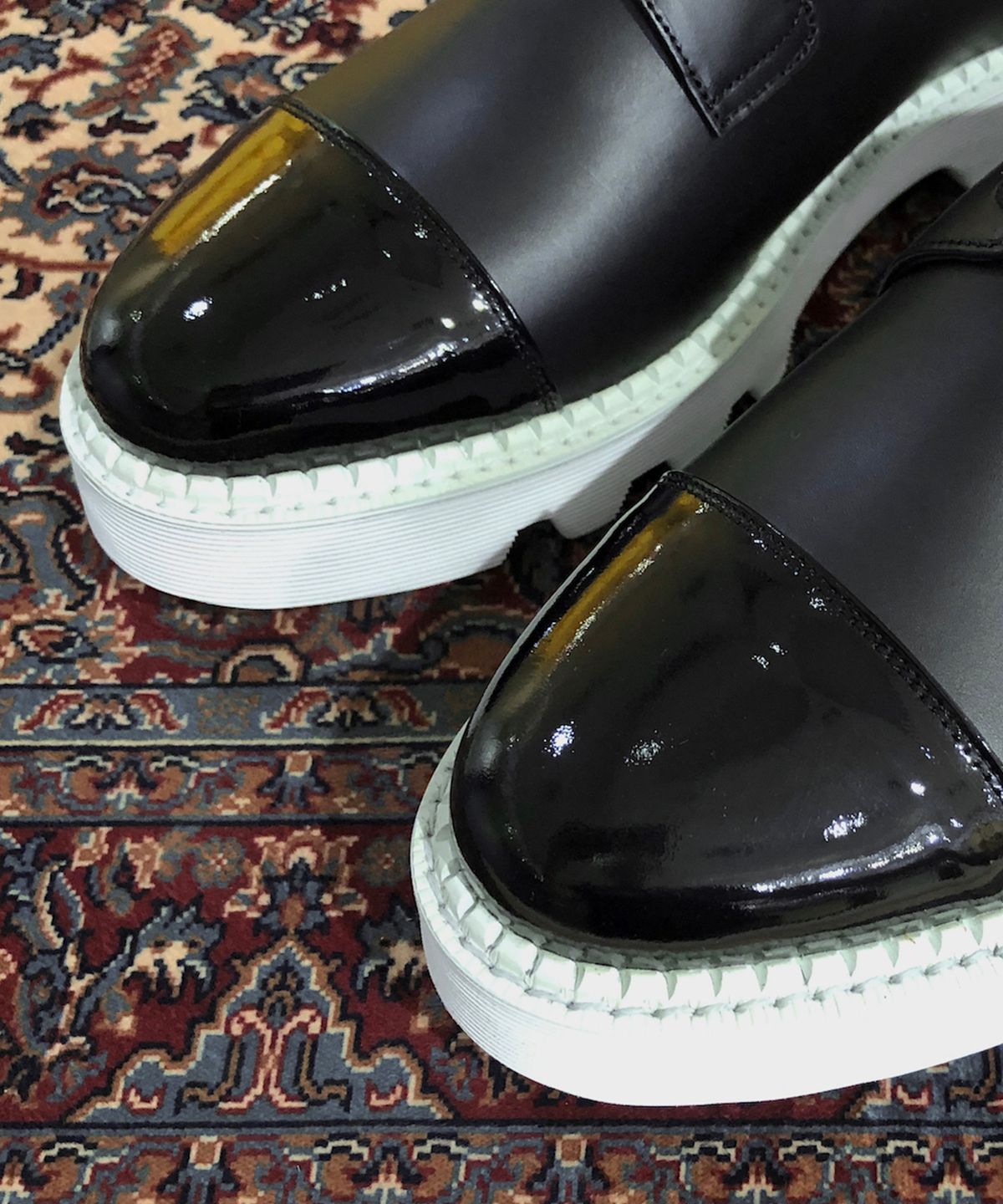 조앤슈(JOENSHOE) 휴만 투톤 워커 블랙