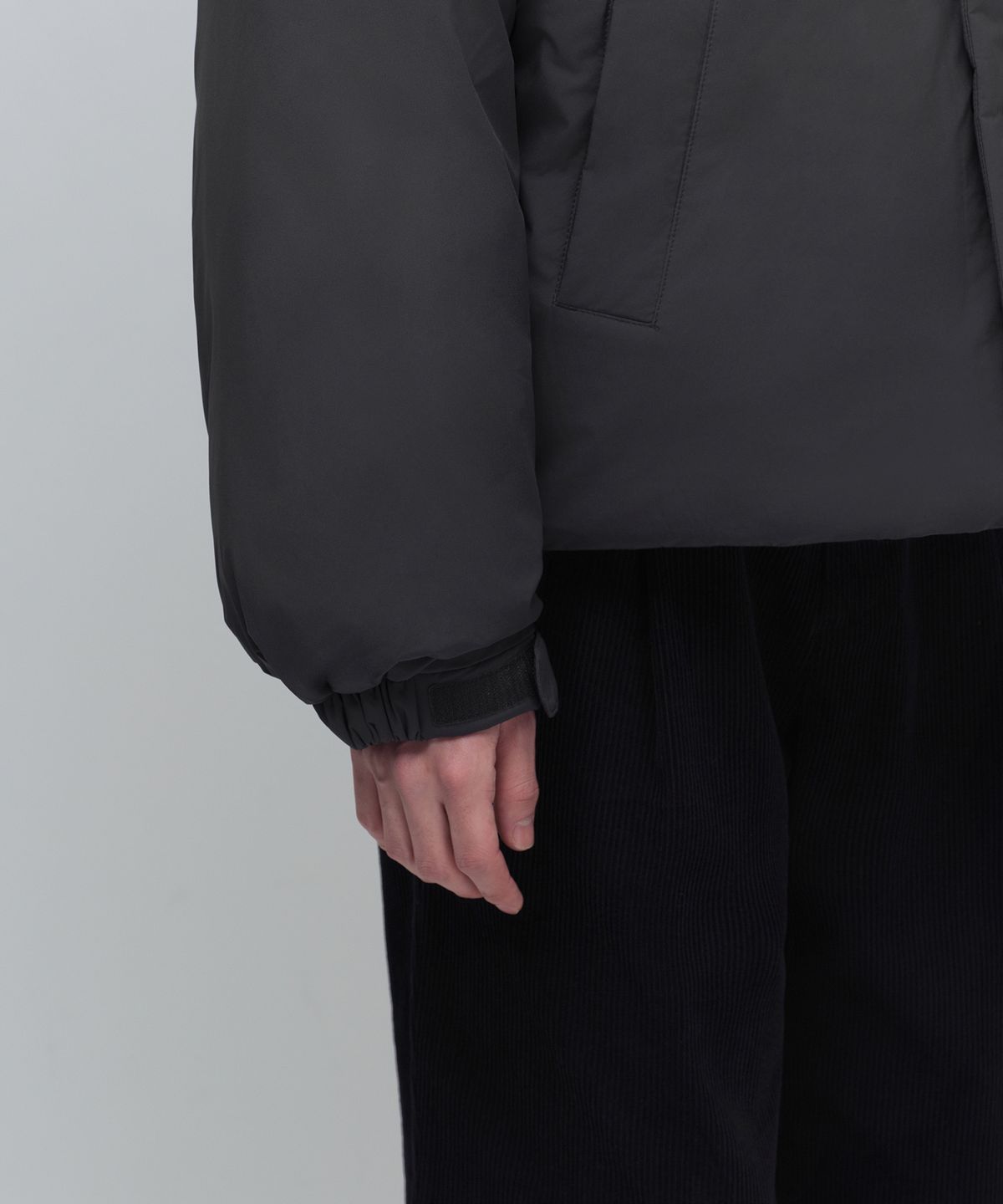 무신사 스탠다드(MUSINSA STANDARD) 데일리 푸퍼 미니멀 숏 패딩 재킷 [딤 그레이]
