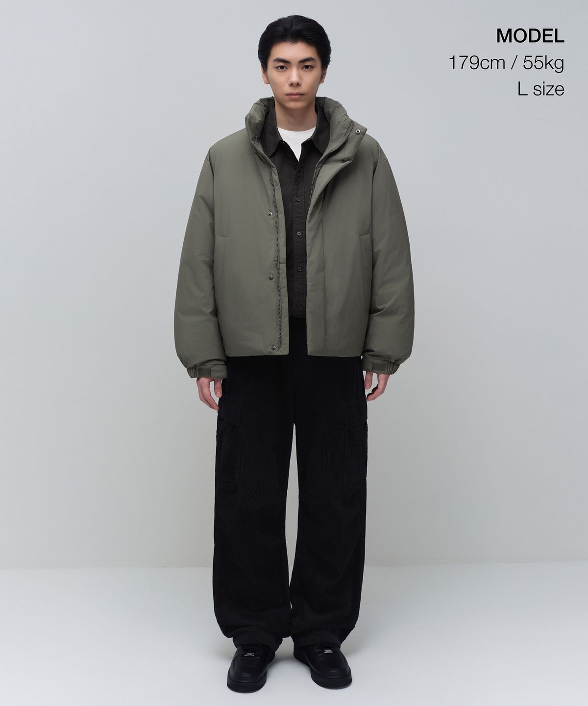 무신사 스탠다드(MUSINSA STANDARD) 데일리 푸퍼 미니멀 숏 패딩 재킷 [더스티 카키]