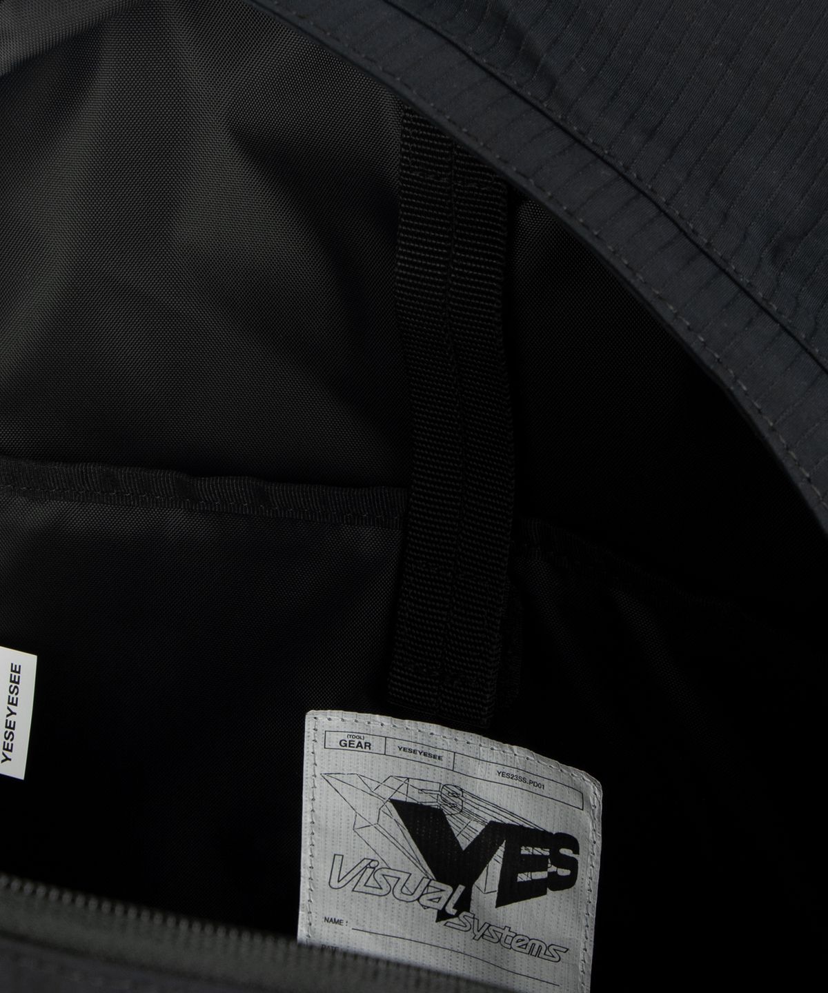 예스아이씨(YESEYESEE) Y.E.S Sweepy Backpack Black