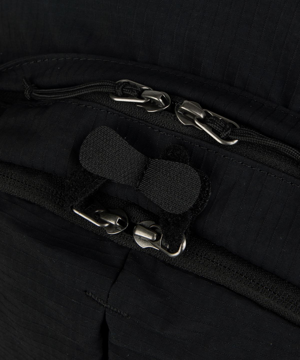 예스아이씨(YESEYESEE) Y.E.S Sweepy Backpack Black