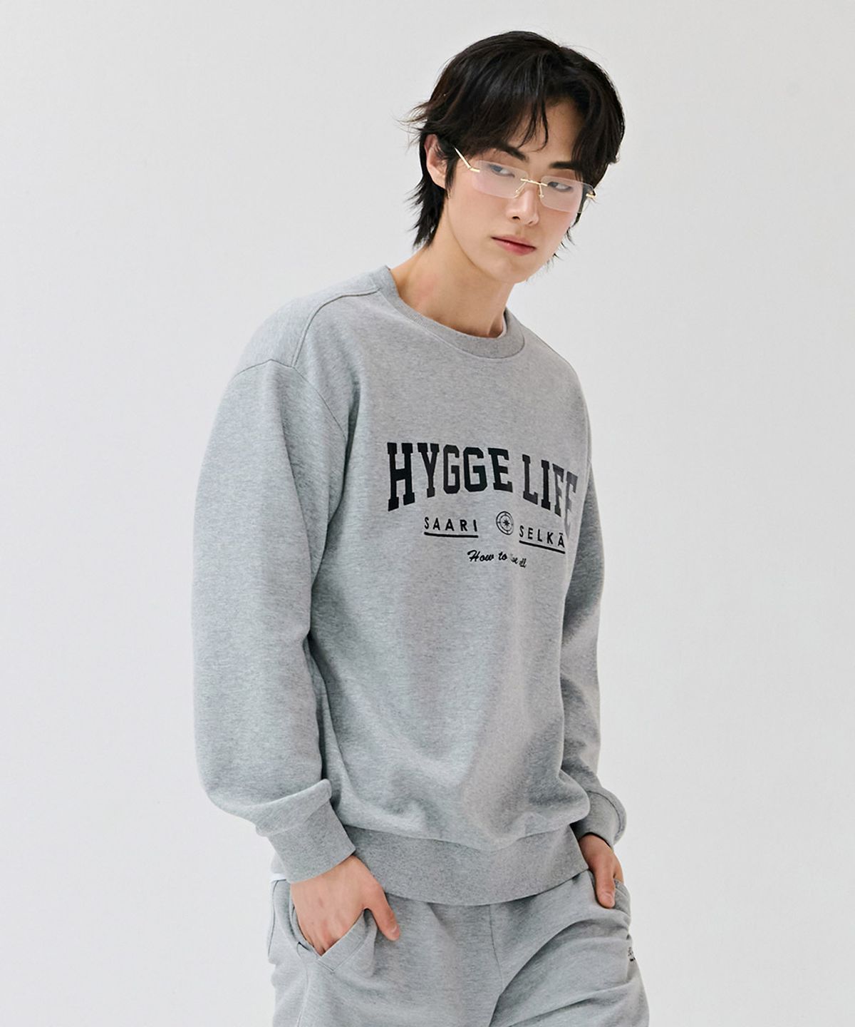 체이스컬트(CHASECULT) 공용 에센셜 아치 레터링 맨투맨 티셔츠-DERU5111B0B
