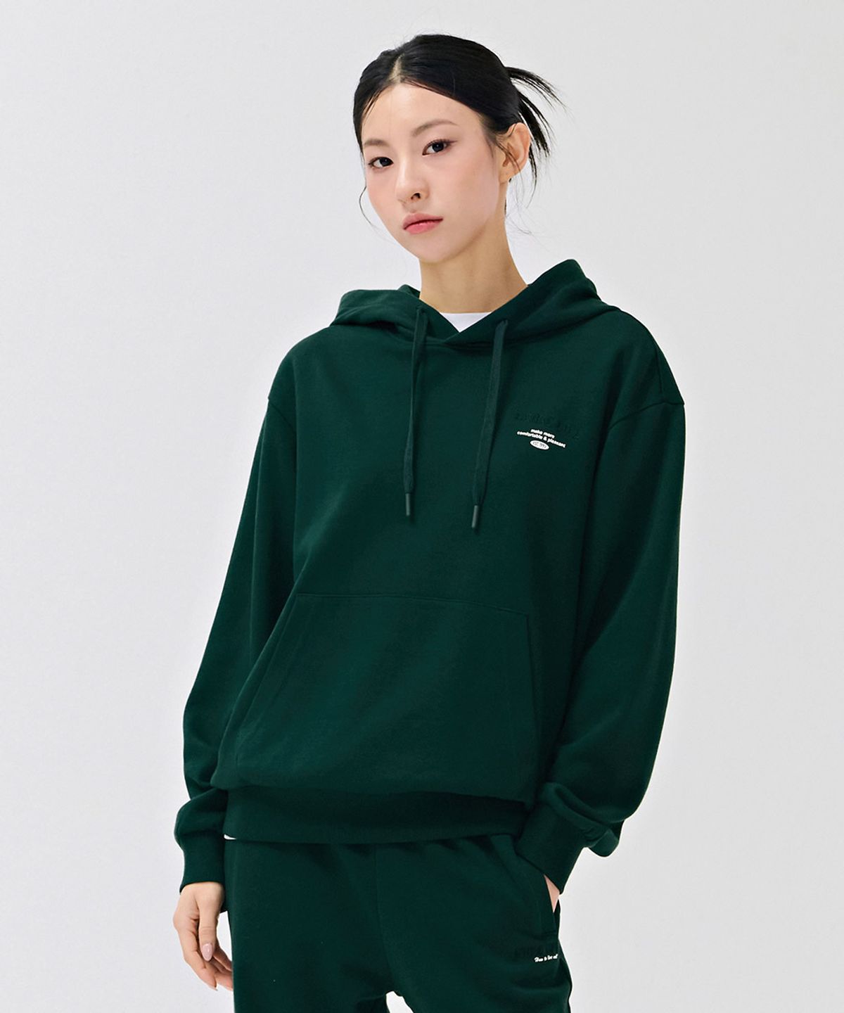 체이스컬트(CHASECULT) 공용 에센셜 레터링 후드 티셔츠-DEZU5104B0C