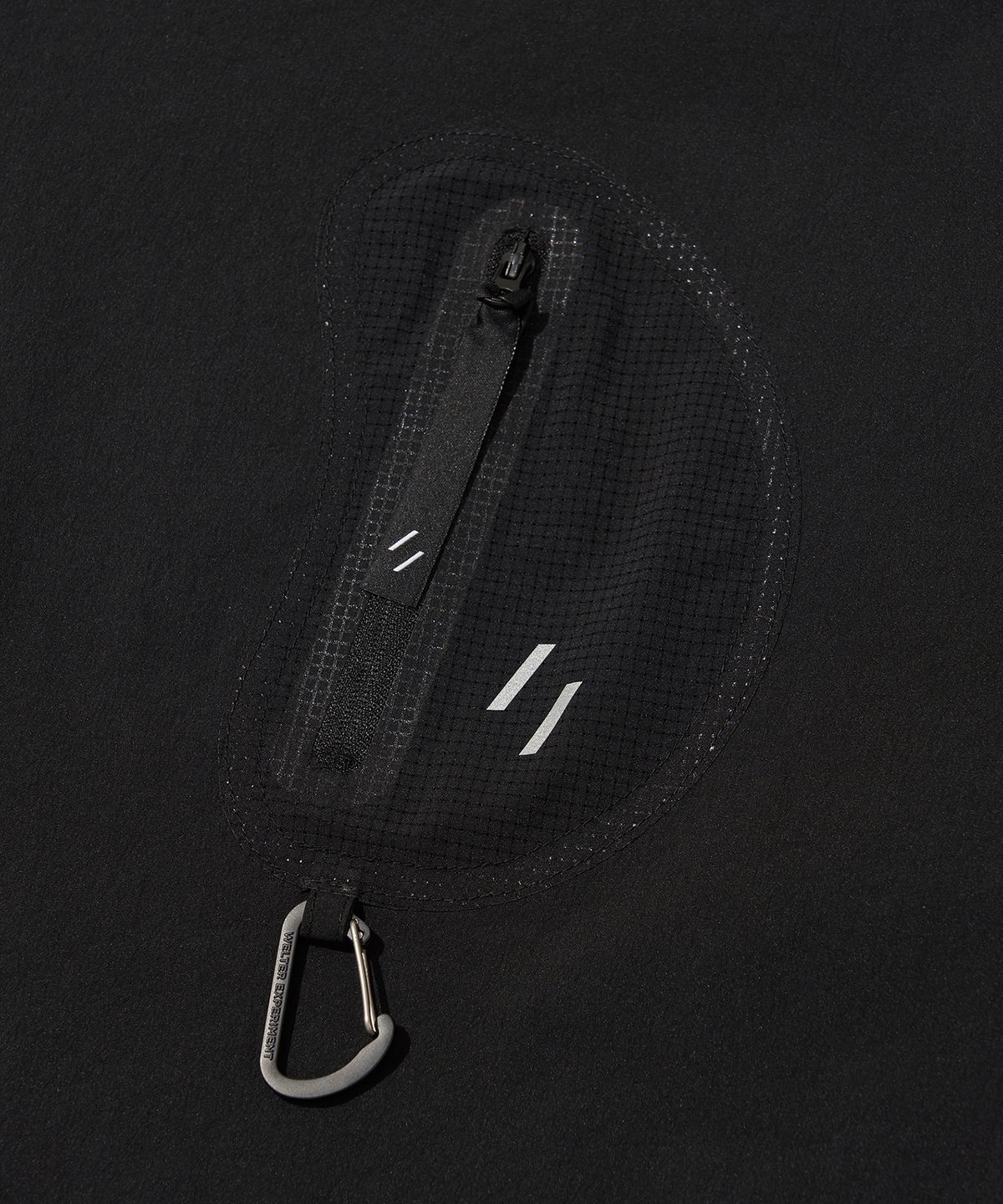 웰터 익스페리먼트(WELTER EXPERIMENT) BREATHABLE LONG SLEEVE PULLOVER_BLACK_WLT032