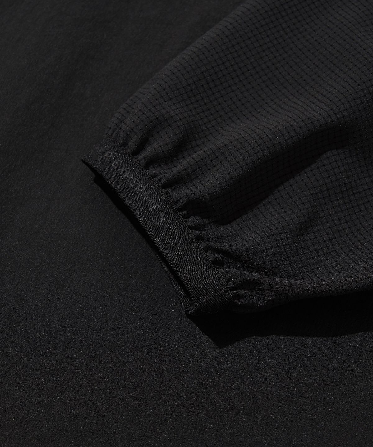 웰터 익스페리먼트(WELTER EXPERIMENT) BREATHABLE LONG SLEEVE PULLOVER_BLACK_WLT032