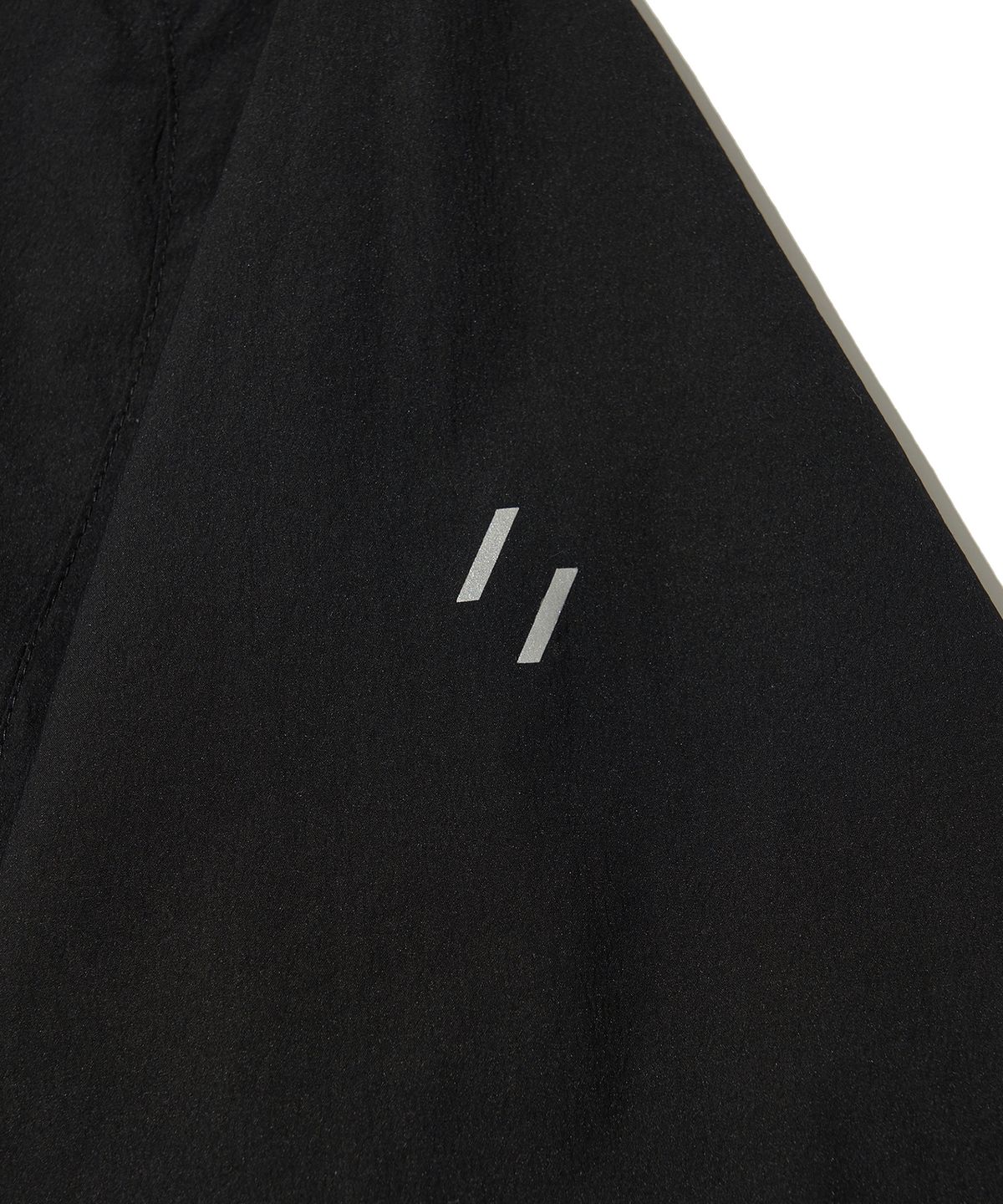 웰터 익스페리먼트(WELTER EXPERIMENT) ATTABAD STRETCH WINDBREAK PULLOVER_BLACK_WLT030