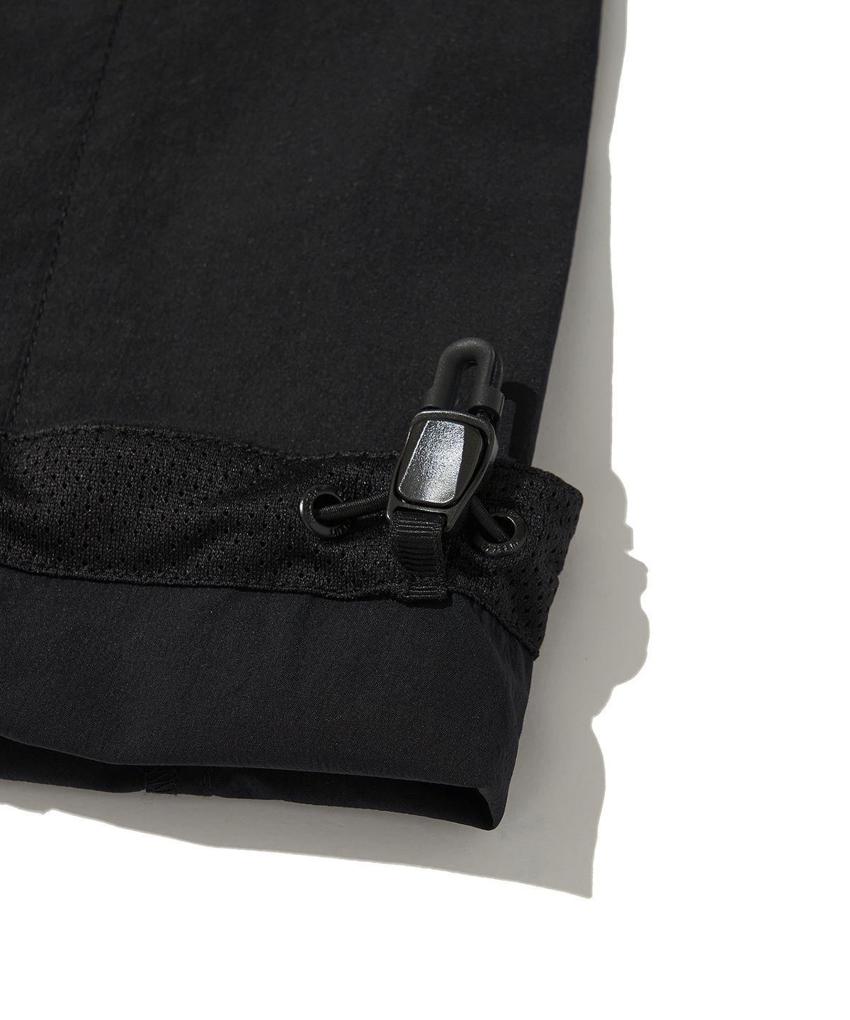 웰터 익스페리먼트(WELTER EXPERIMENT) ATTABAD STRETCH WINDBREAK PULLOVER_BLACK_WLT030