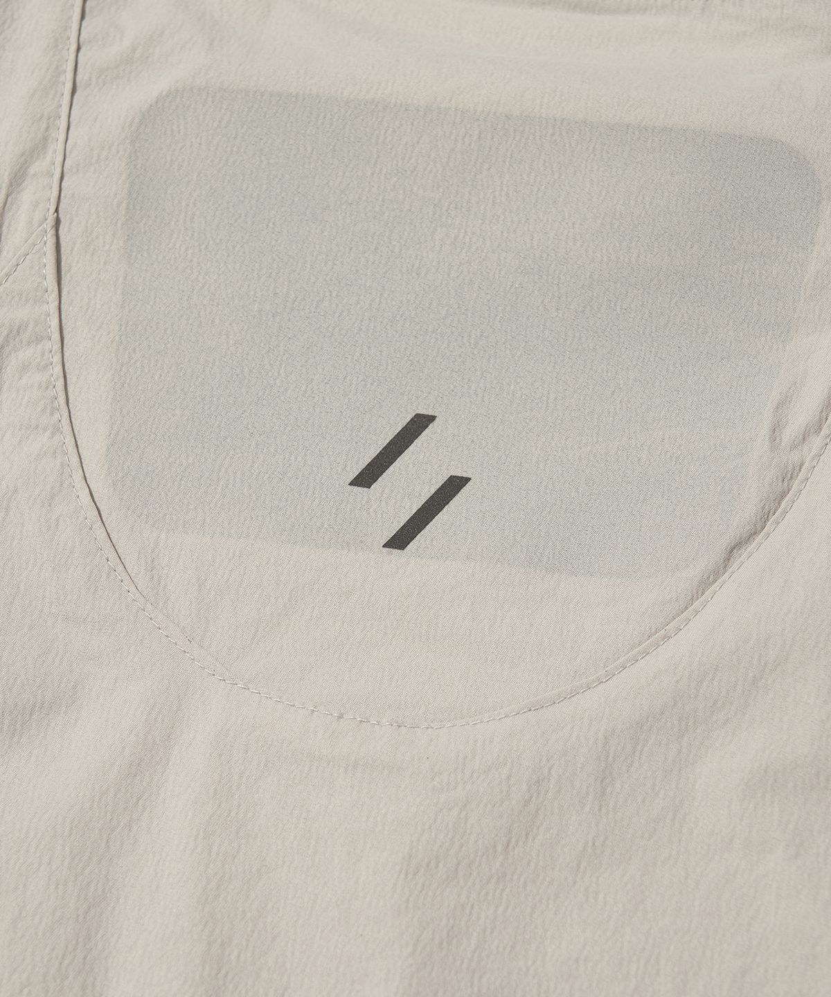 웰터 익스페리먼트(WELTER EXPERIMENT) ATTABAD STRETCH WINDBREAK PULLOVER_LIGHT GRAY_WLT031