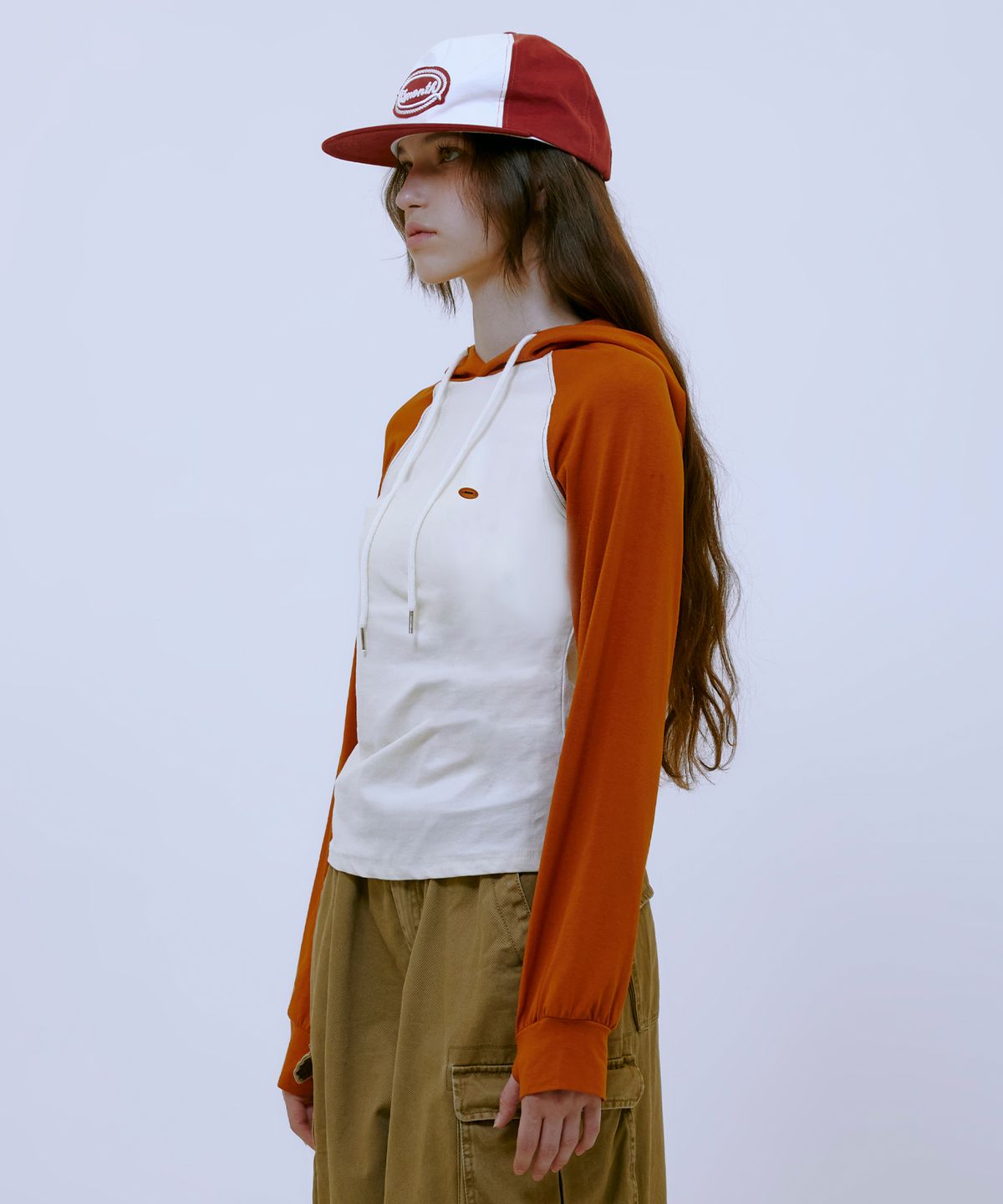 써틴먼스(13MONTH) Asymmetric Ruched Hoodie (ORANGE)