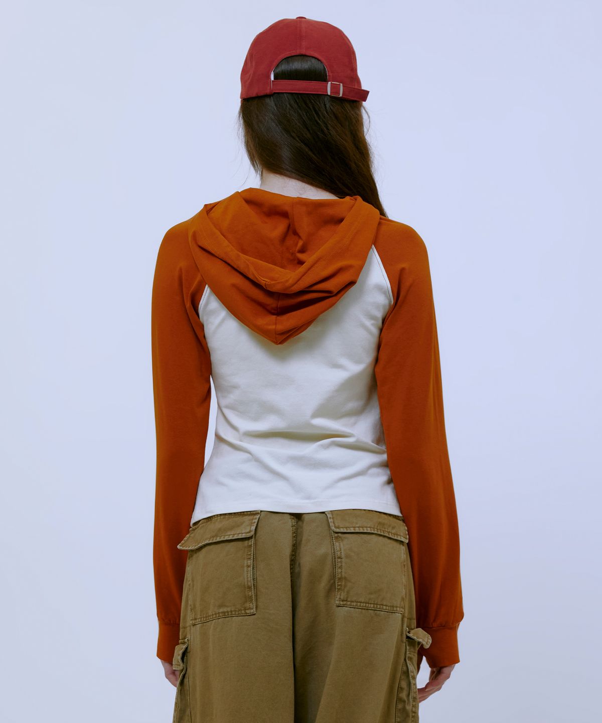 써틴먼스(13MONTH) Asymmetric Ruched Hoodie (ORANGE)