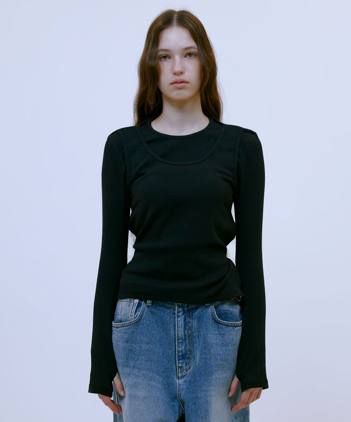 써틴먼스(13MONTH) Double Layered Strap Top (BLACK)