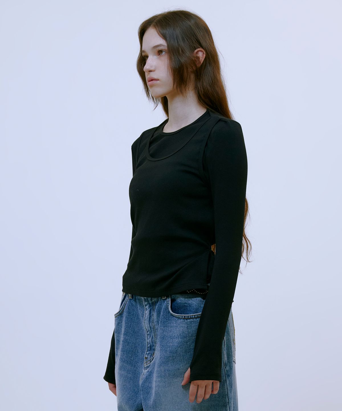 써틴먼스(13MONTH) Double Layered Strap Top (BLACK)