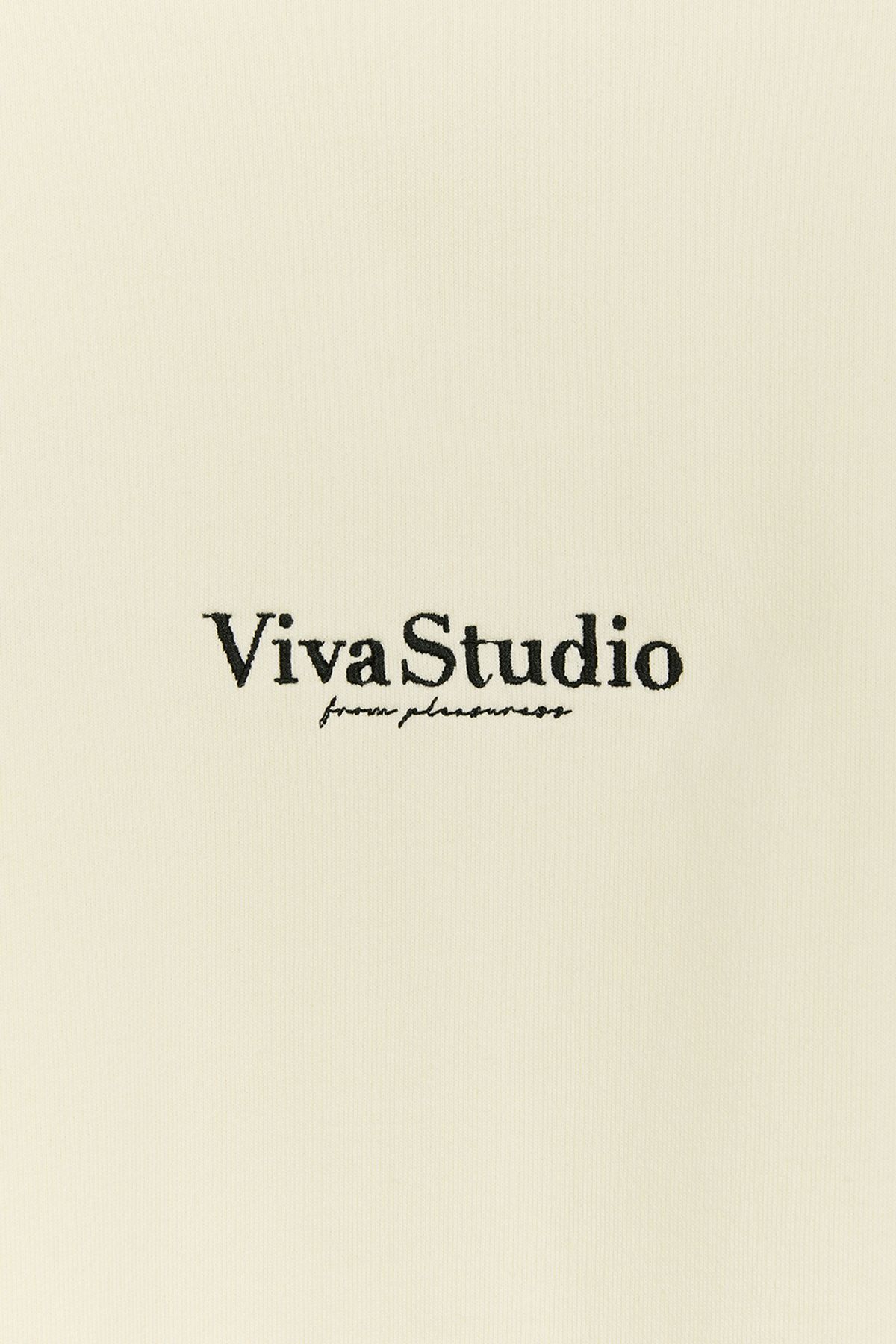 비바스튜디오(VIVASTUDIO) BASIC SYMBOL LOGO HOODIE [IVORY]