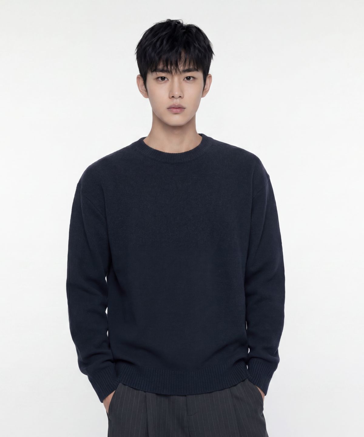 에이지오디(AGOD) 시그니처 데일리 크루넥 니트 [네이비]