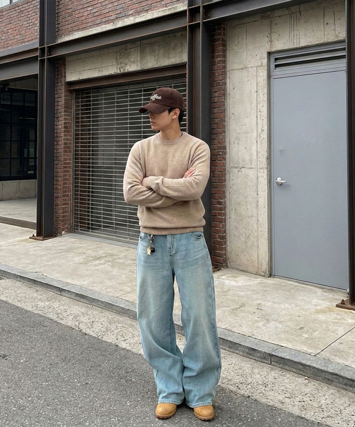 에이지오디(AGOD) 시그니처 데일리 크루넥 니트 [베이지]