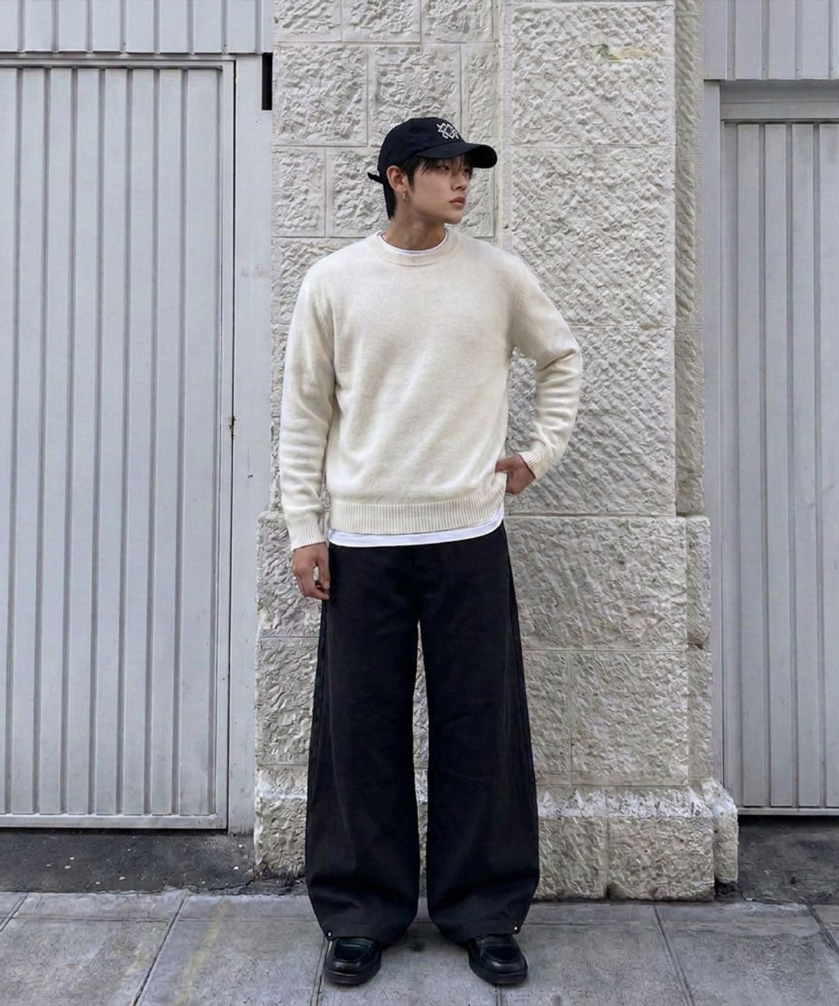 에이지오디(AGOD) 시그니처 데일리 크루넥 니트 [아이보리]