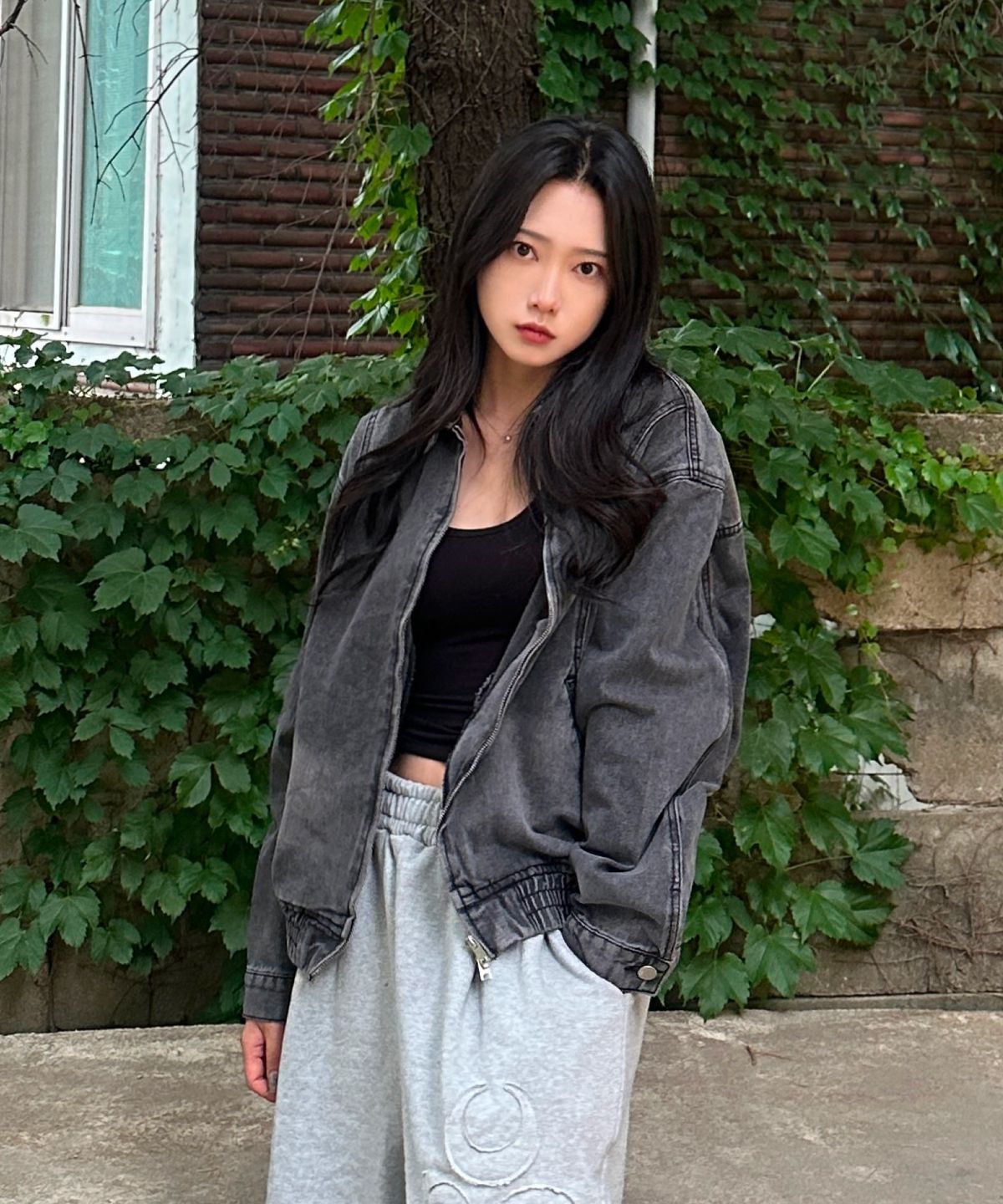 에이지오디(AGOD) 워시드 크롭 집업 데님 자켓 [그레이]
