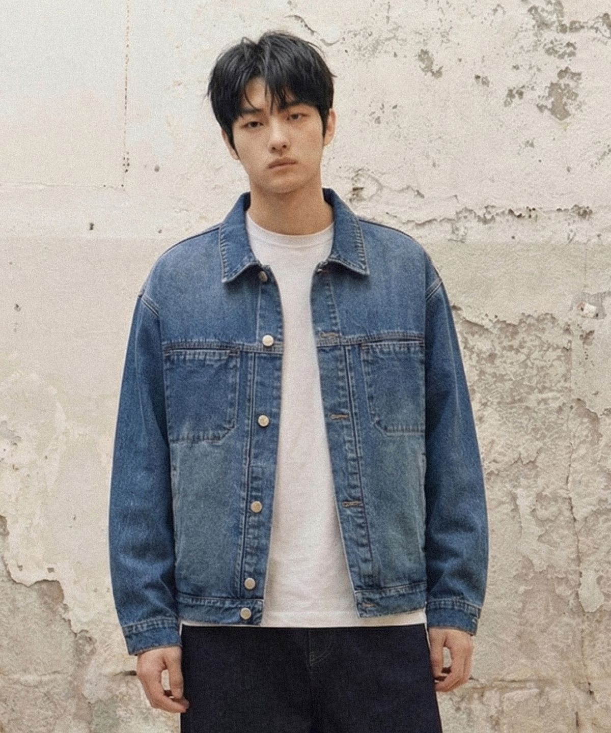 에이지오디(AGOD) 스톤 워싱 크롭 데님 자켓 [인디고]