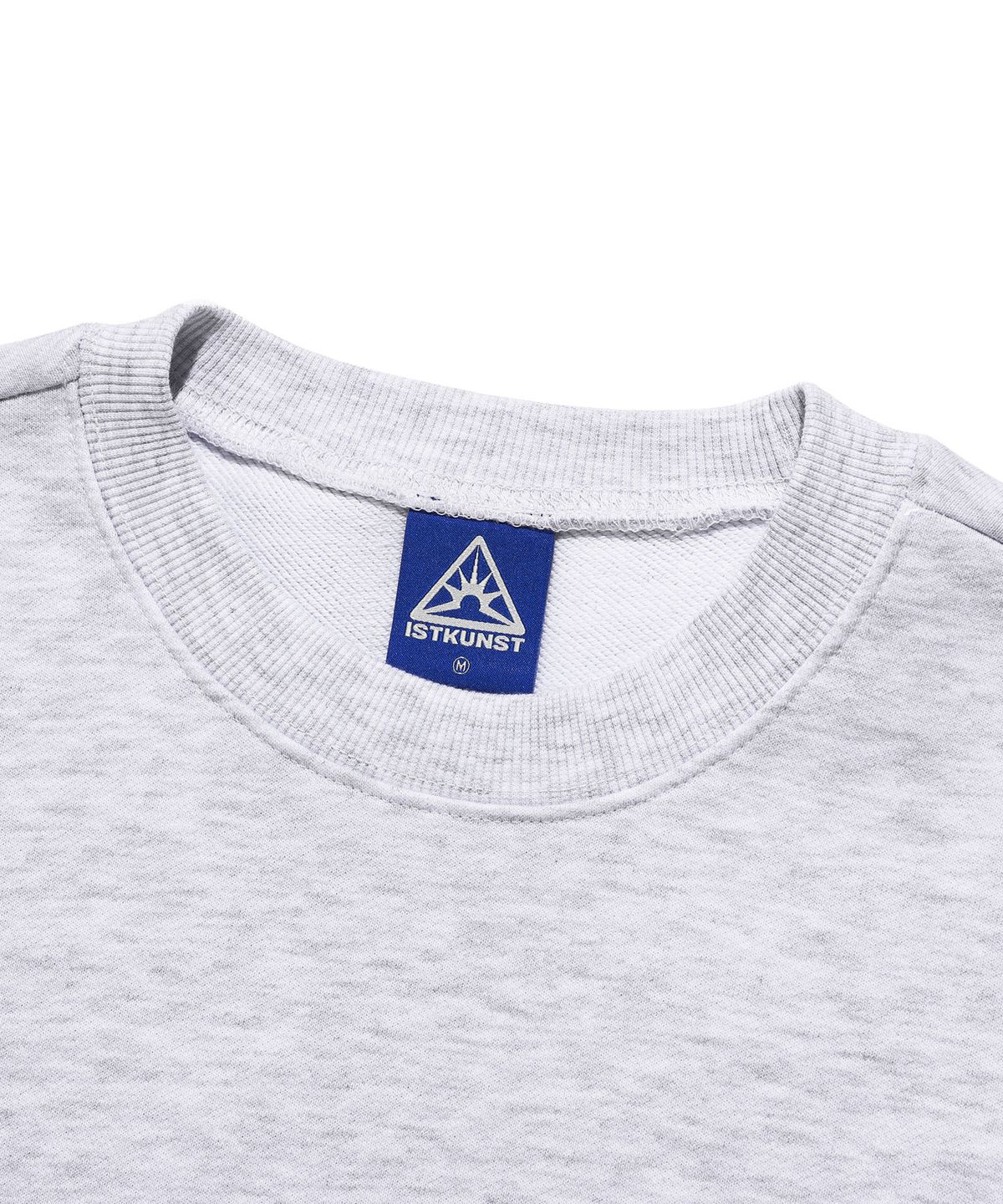 이스트쿤스트(ISTKUNST) IK TAG LOGO SWEATSHIRTS_LIGHT GREY(IK2EFMM451A)