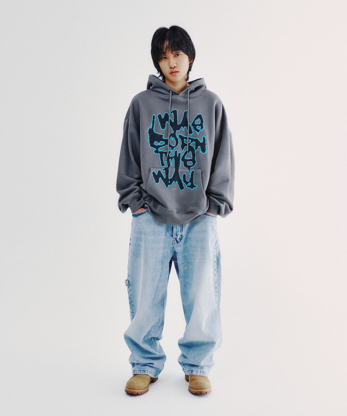 이스트쿤스트(ISTKUNST) BORN THIS WAY HOODIE_CHARCOAL(IK2EFMM405A)