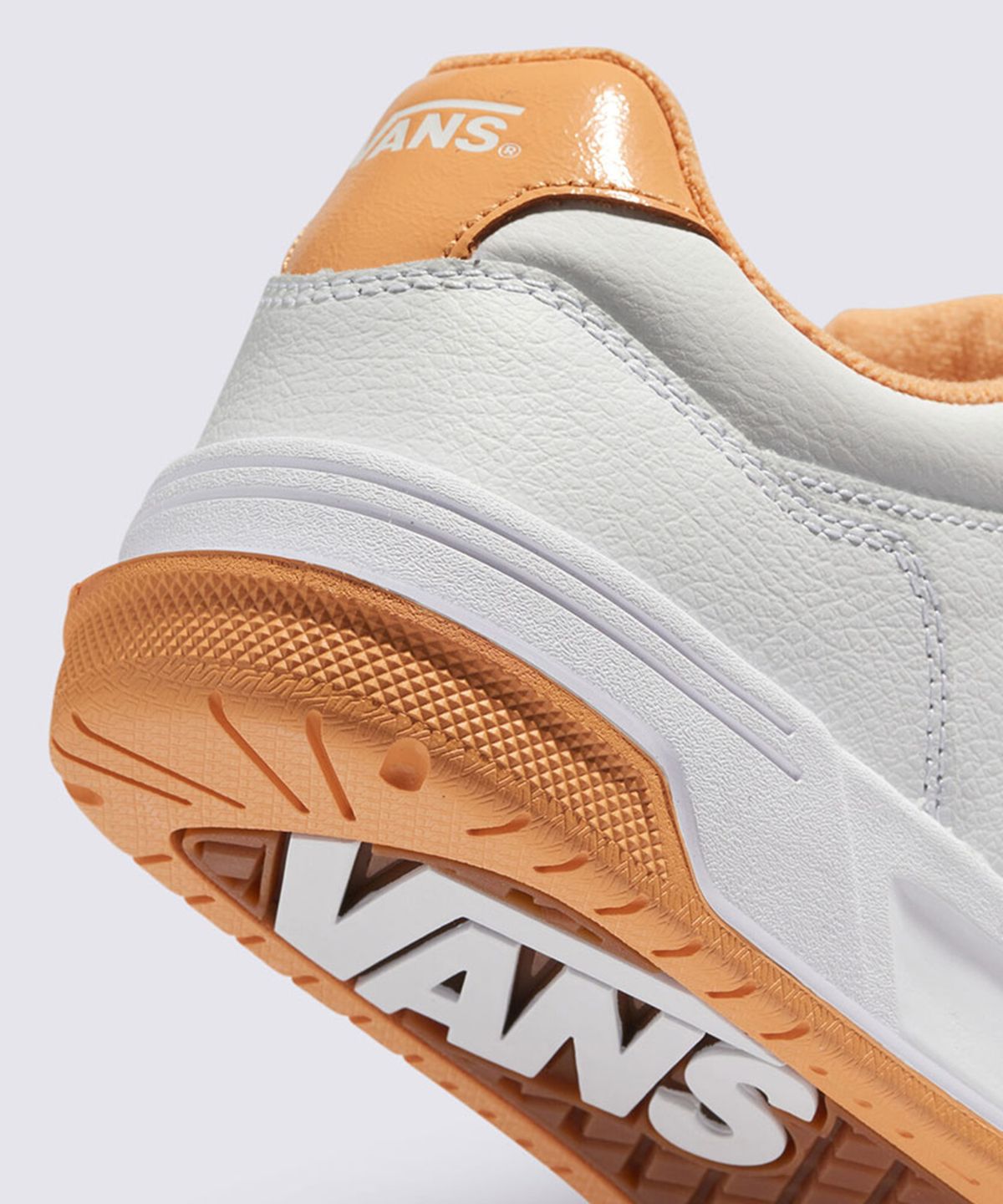 반스(VANS) 업랜드 - (레더) 화이트:오렌지 / VN000D1HZ341