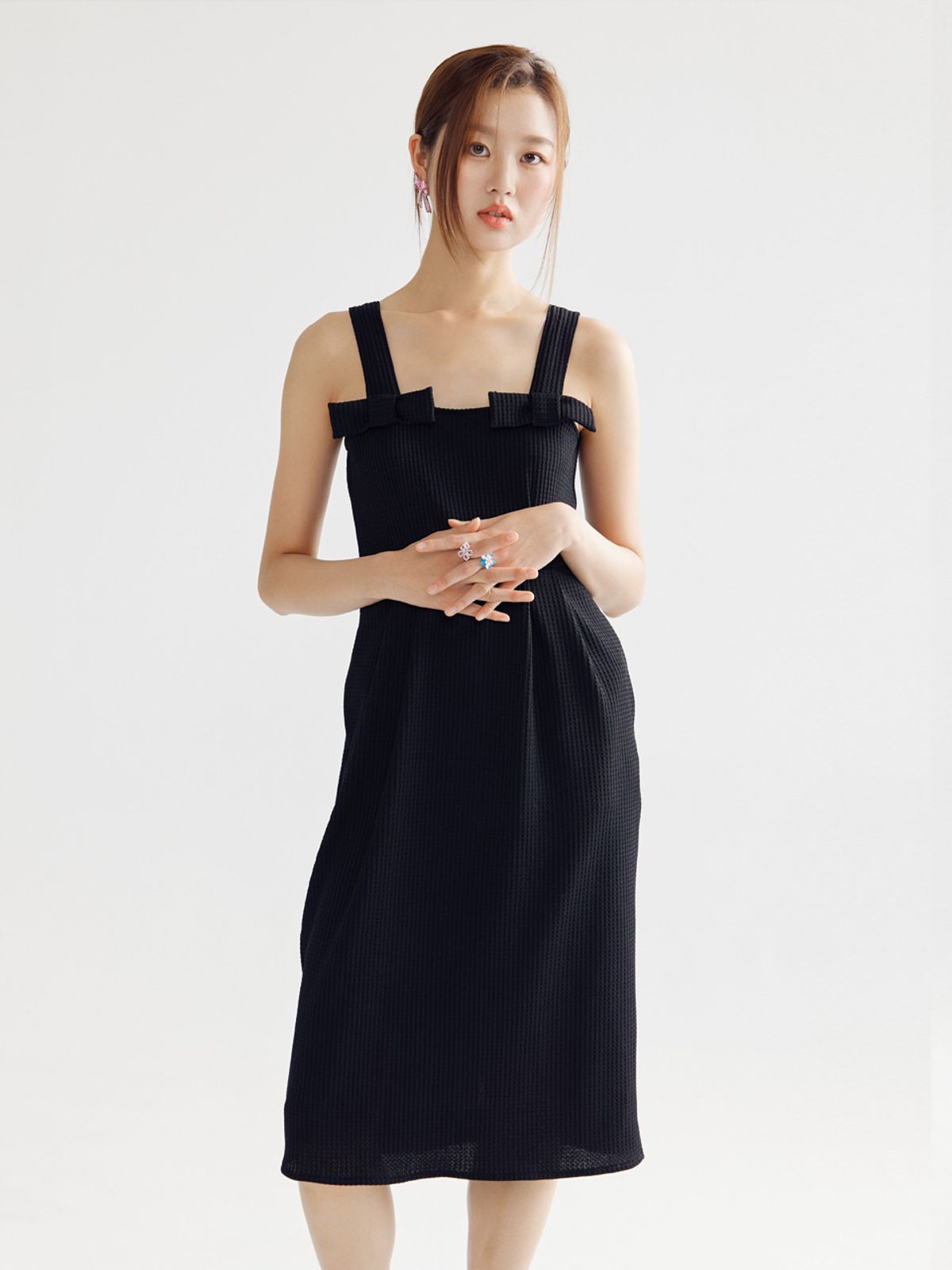 봄날 부티크(BOMNAL BOUTIQUE) 머메이드 미디 드레스 _ 블랙