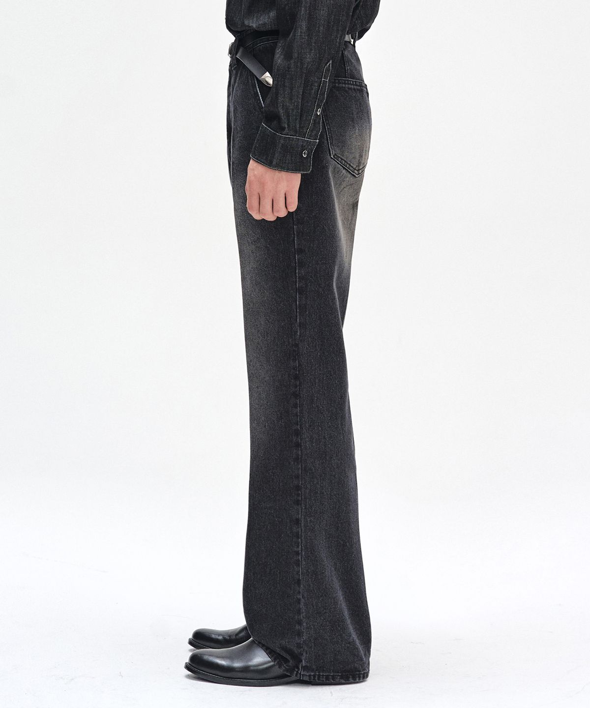 데케트(DECET) Dawn Semi Flared Jeans DCPT044BlackA