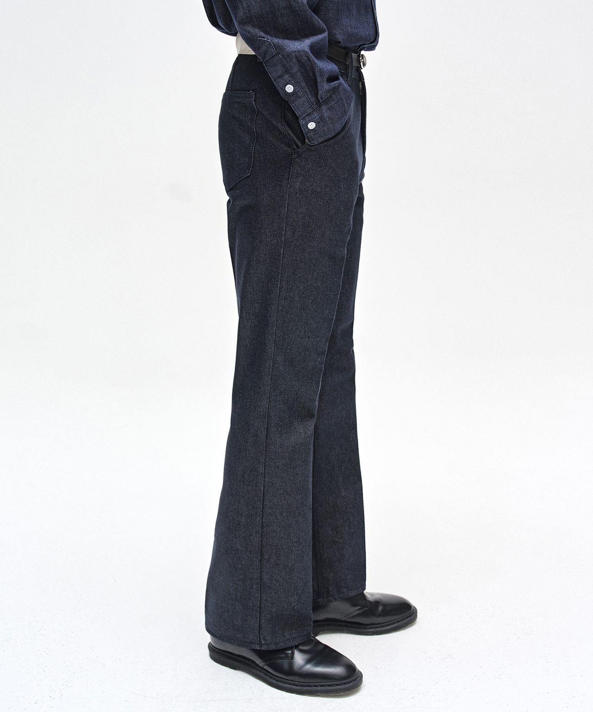 데케트(DECET) Dawn Semi Flared Jeans DCPT044CPIndigo2