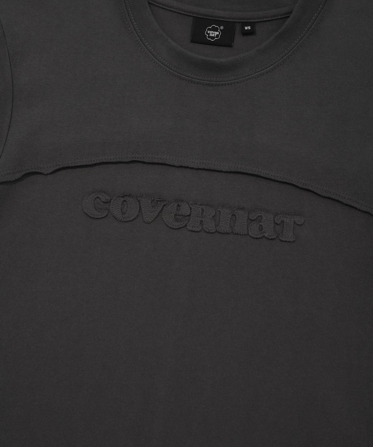 커버낫 우먼(COVERNAT WOMAN) 우먼 쿠퍼 로고 슬림핏 롱슬리브 Charcoal