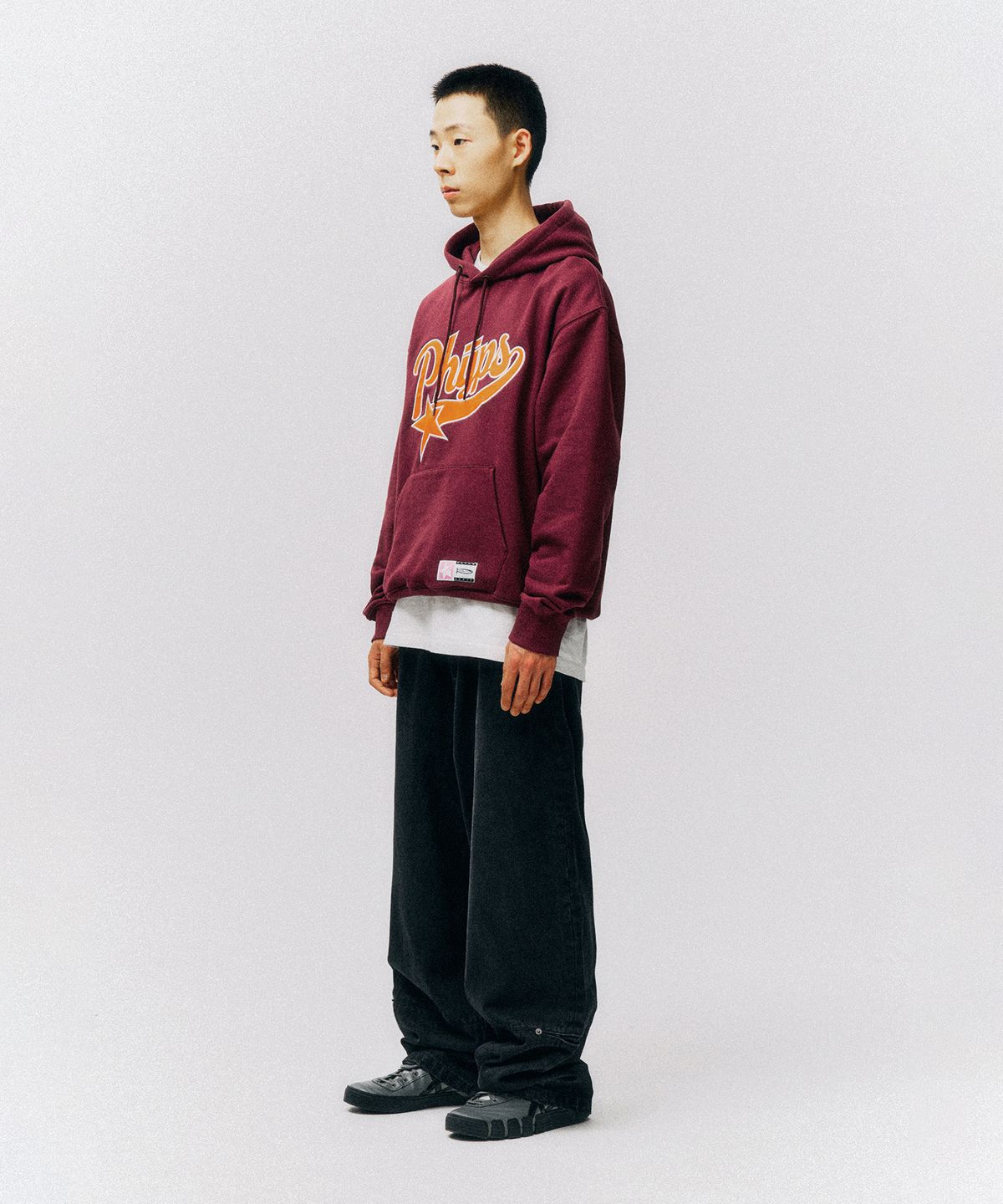 피지컬 디파트먼트(PHYSICAL DEPARTMENT) 아플리케 스타테일 후드_버건디