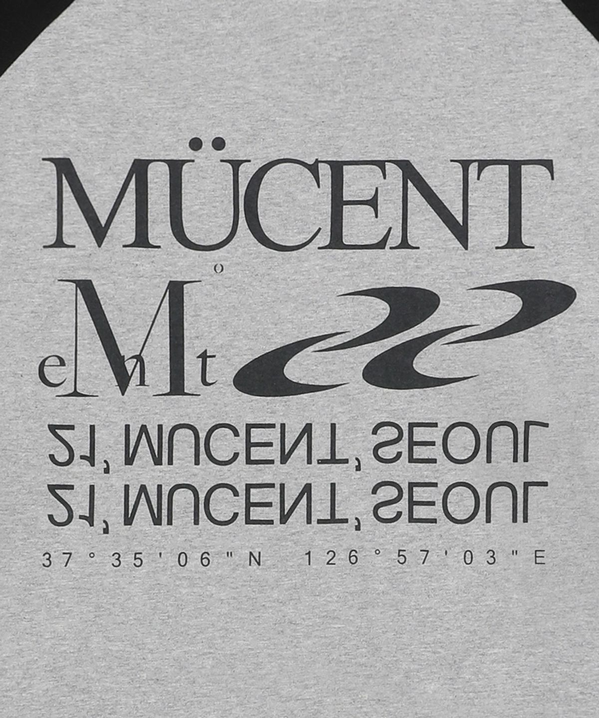 무센트(MUCENT) 에센셜 로고 나그랑 배색 긴팔 티 (2컬러)