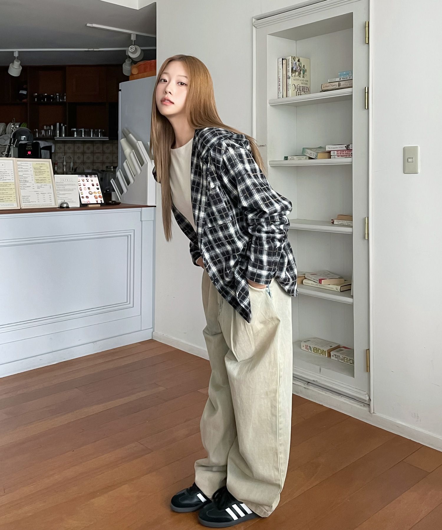 [muahmuah]POINT LABEL CHECK HOOD シャツ★韓国ファッション★ MUSINSA | MUAHMUAH Point Label Check Hooded Shirt [3 Colors]