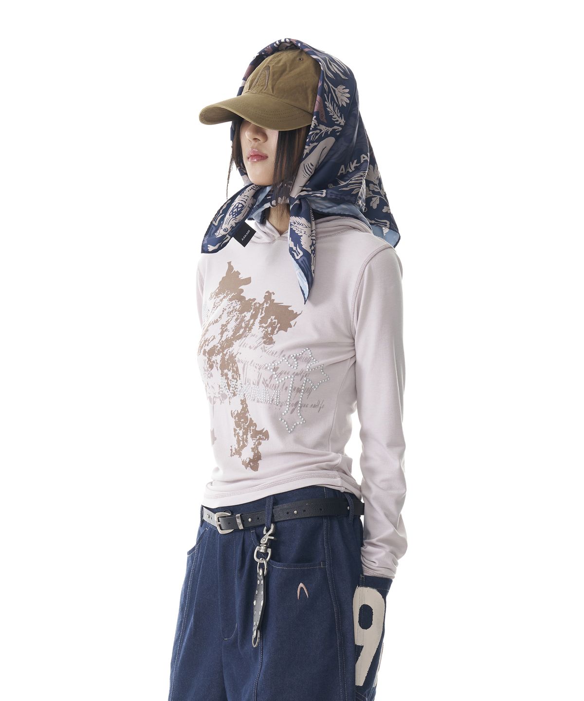 아캄(AAKAM) Western Forest Printed Scarf (Navy)