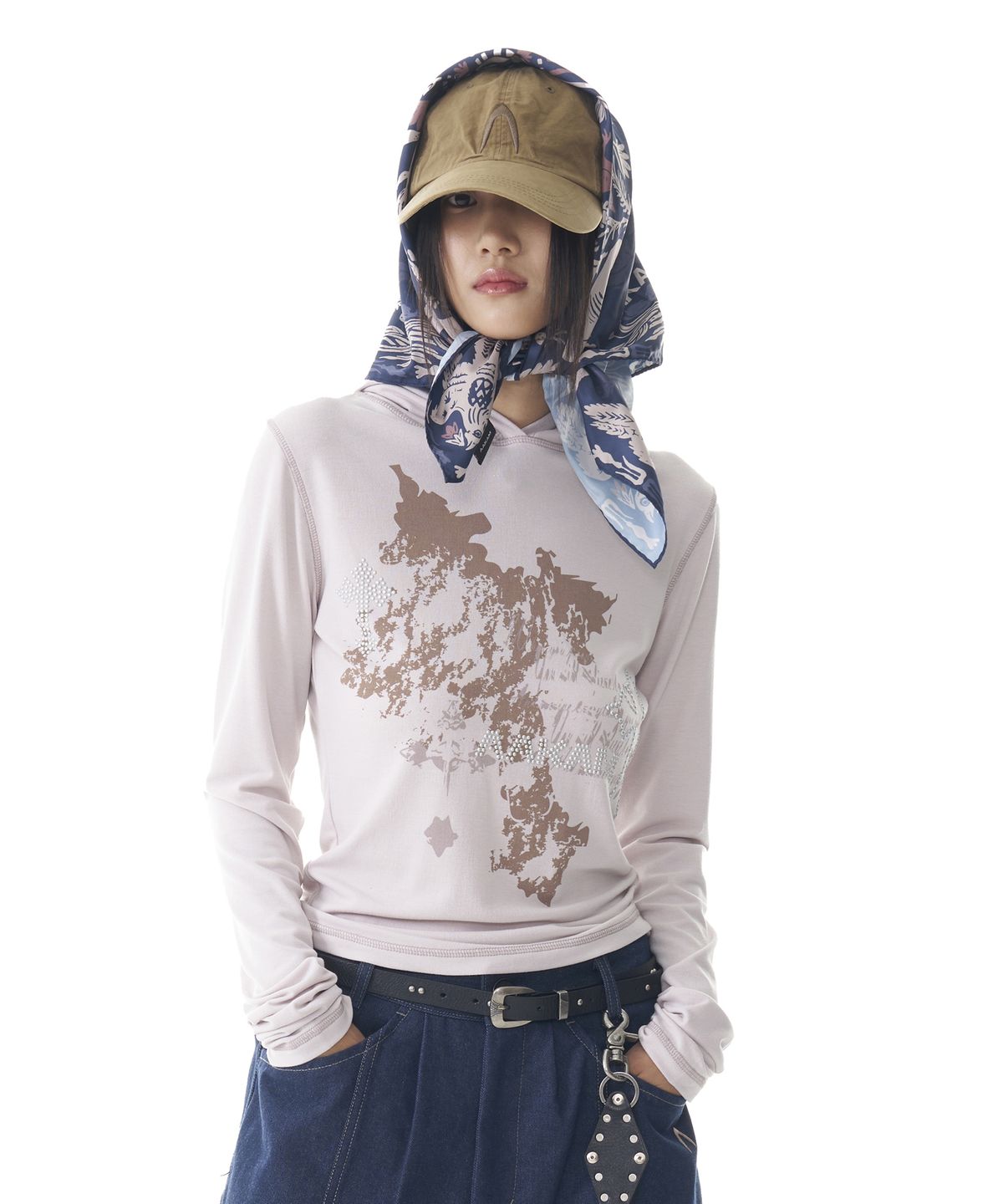 아캄(AAKAM) Western Forest Printed Scarf (Navy)