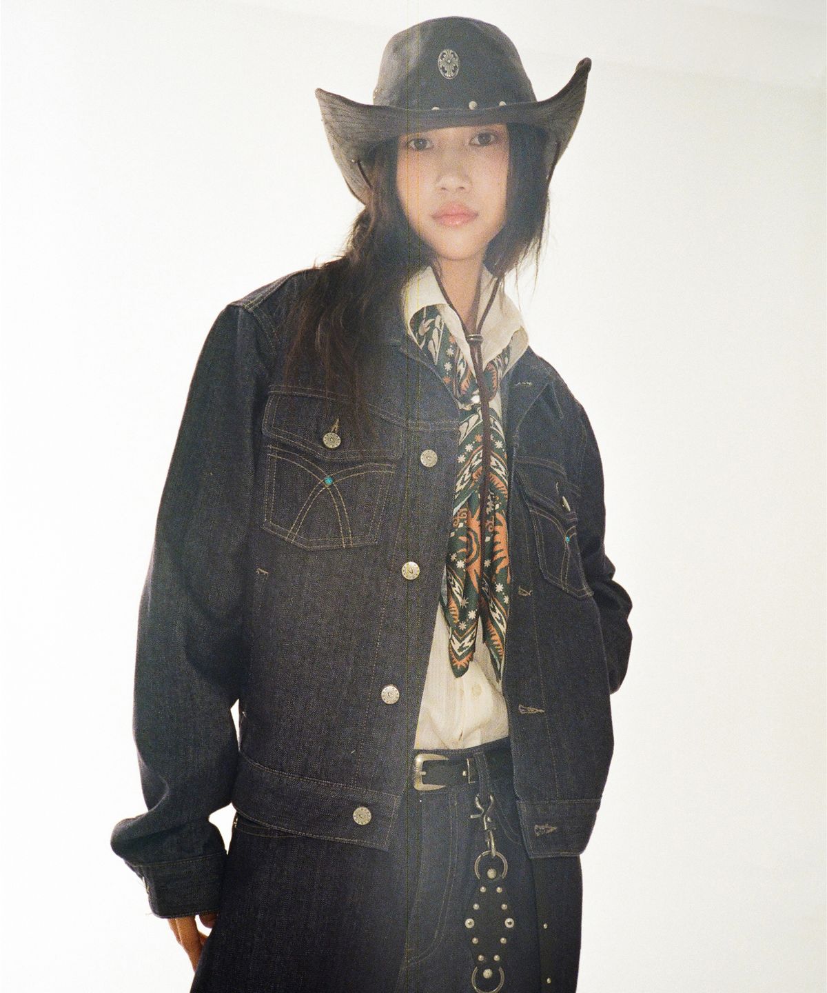 아캄(AAKAM) Western Sun Printed Scarf (Green)