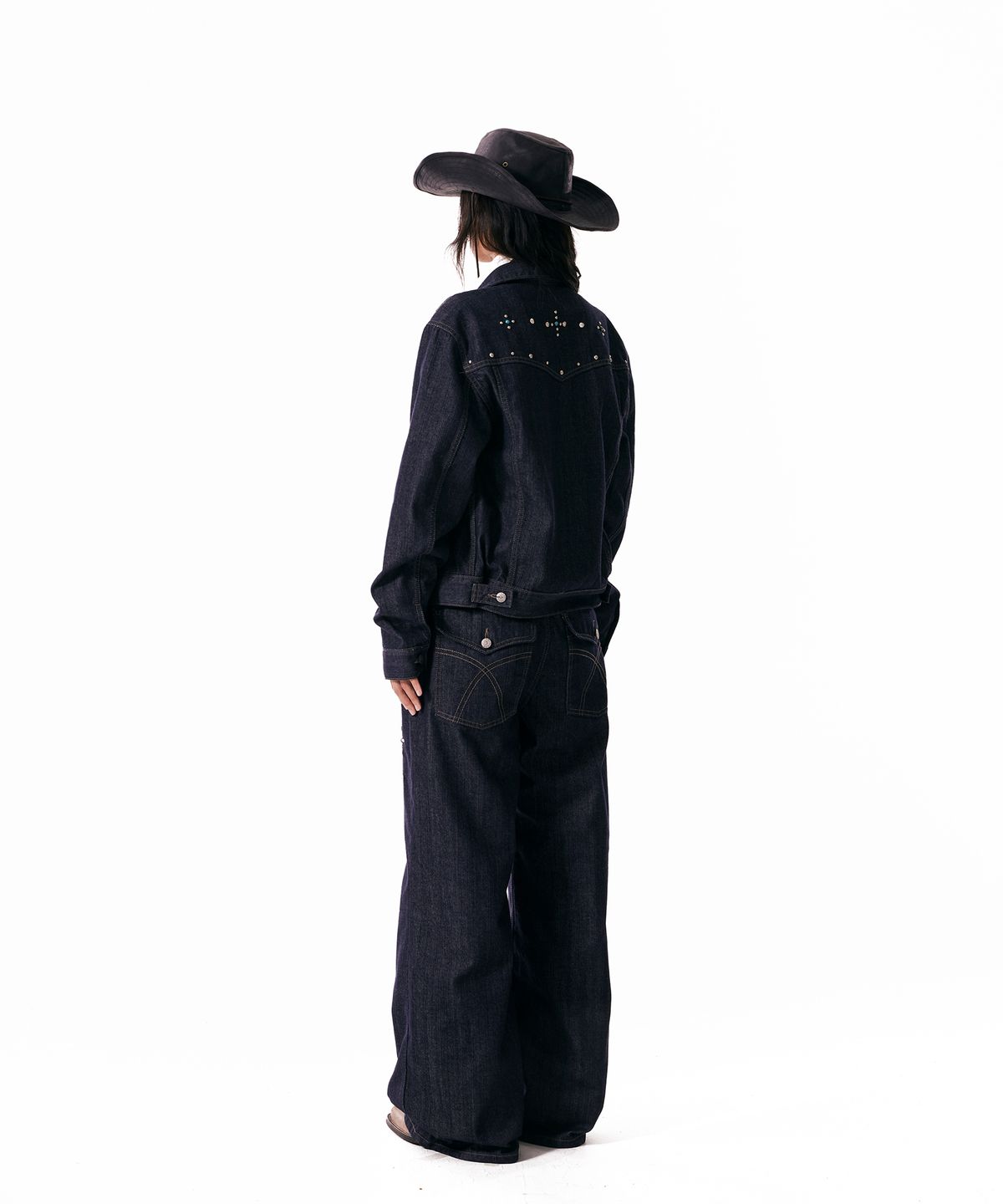 아캄(AAKAM) Western Studded Denim Pants (Dark Blue)