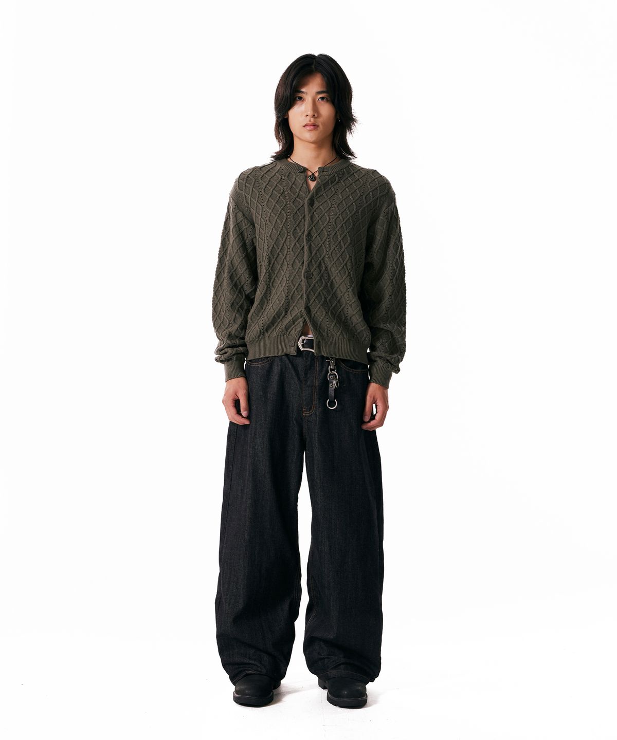 아캄(AAKAM) Leather Patch Denim Pants (Black)