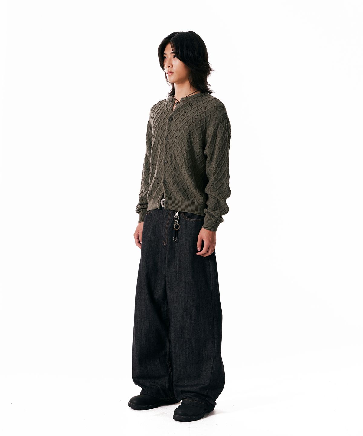 아캄(AAKAM) Leather Patch Denim Pants (Black)
