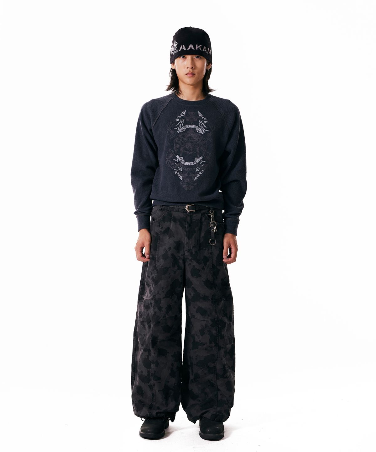 아캄(AAKAM) Knee Pin-tuck Camouflage Twill Pants (Black)