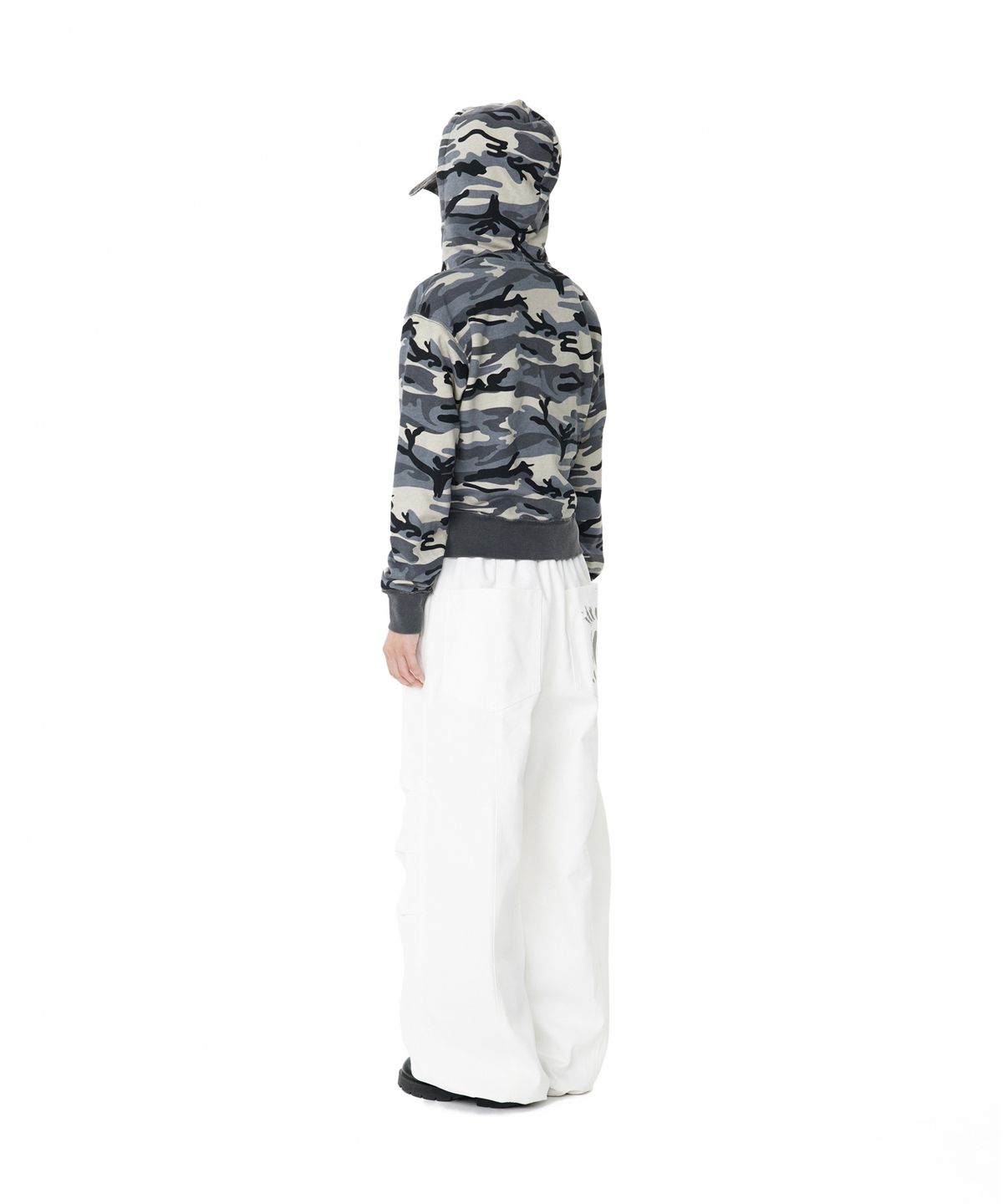 아캄(AAKAM) Contrast Logo Zip-up Hoodie (Gray)