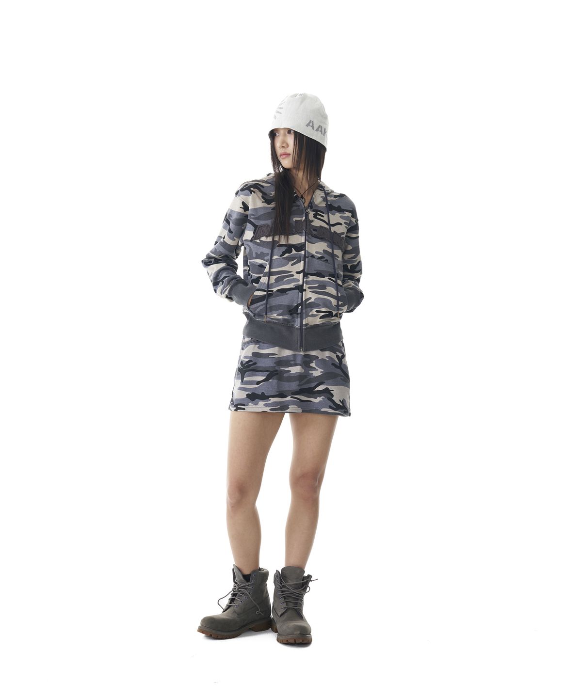 아캄(AAKAM) Contrast Logo Zip-up Hoodie (Gray)