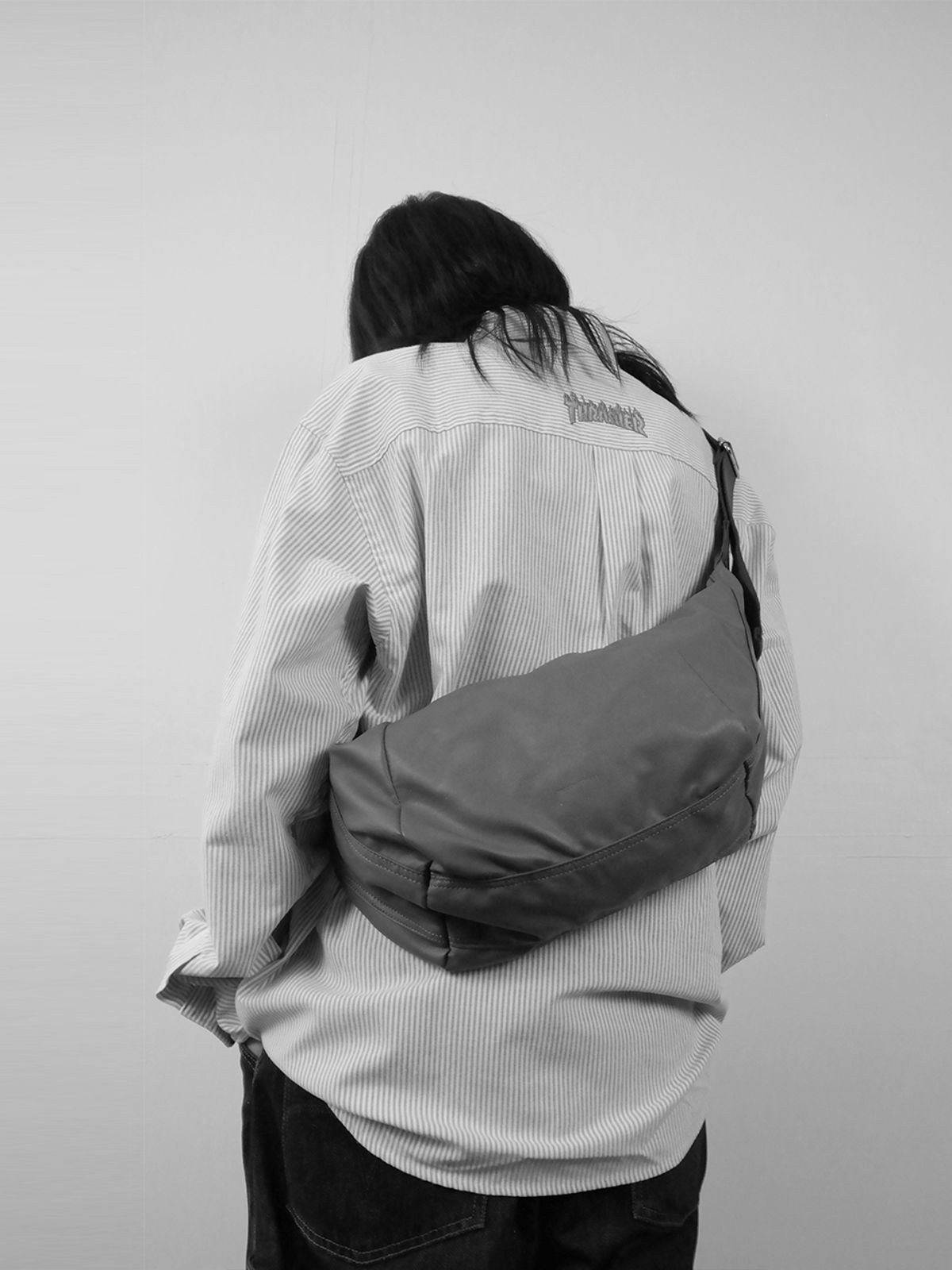 밋맷밋(MEETMETMEET) larva grey