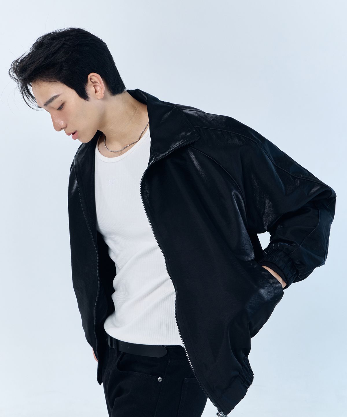 나인제트(NINEZ) 글로시 우븐 파이핑 트랙 자켓