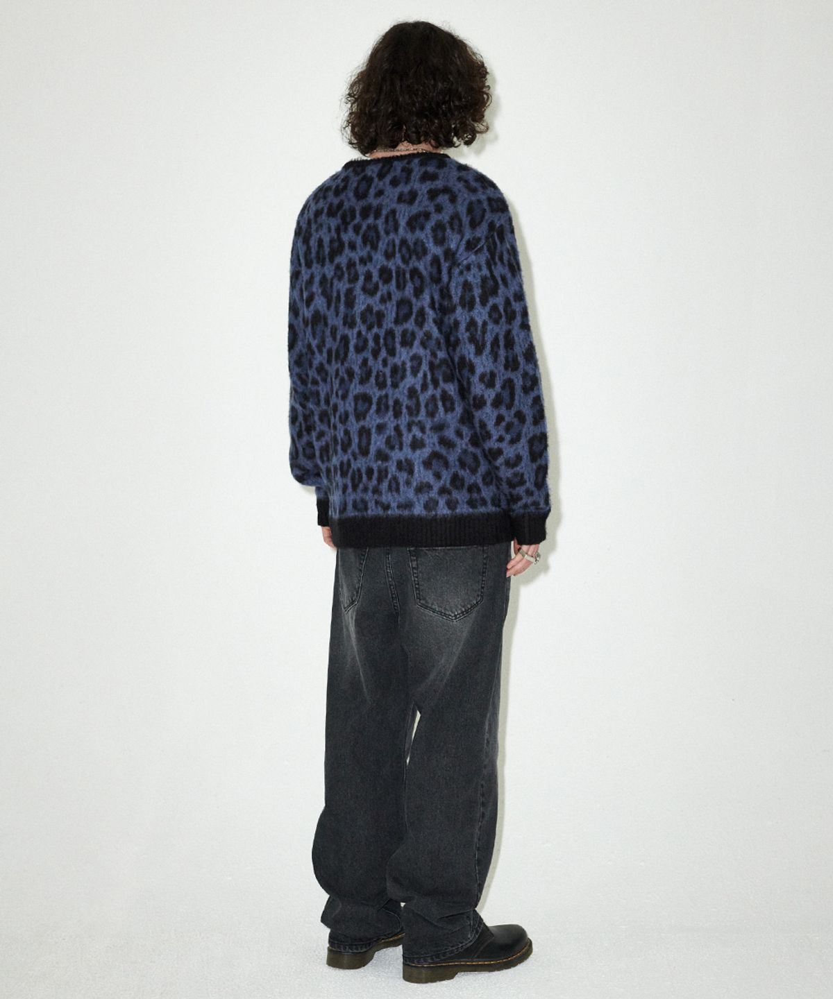 마하그리드(MAHAGRID) LEOPARD HAIRY KNIT CARDIGAN NAVY(MG2EFMK692A)