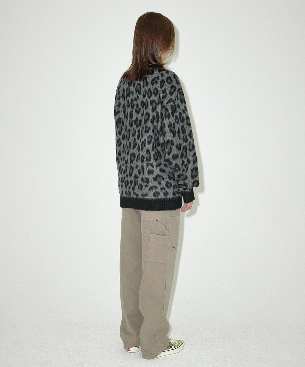 마하그리드(MAHAGRID) LEOPARD HAIRY KNIT CARDIGAN CHARCOAL(MG2EFMK692A)