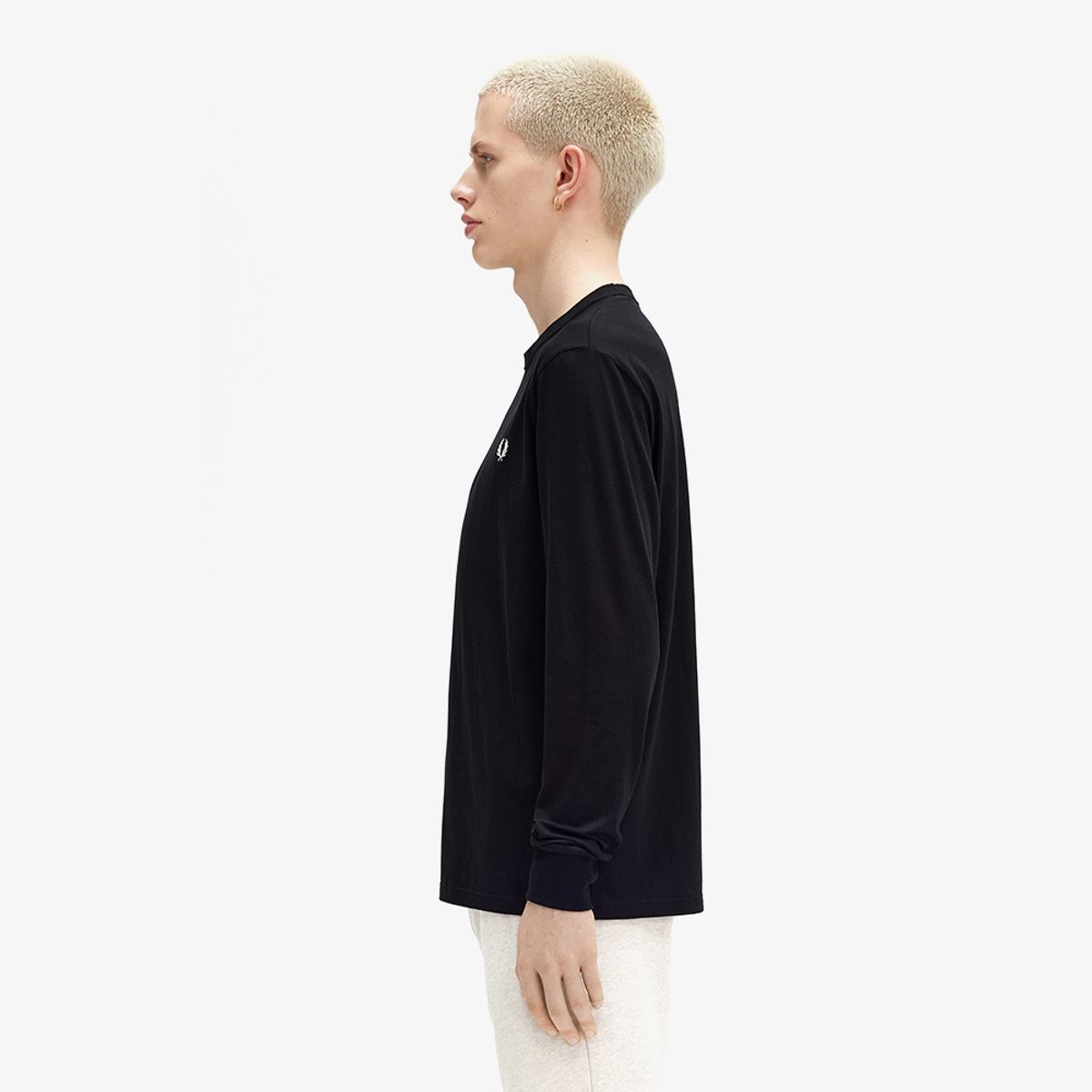 프레드페리(FRED PERRY) [Sport] 롱 슬리브 크루넥 티셔츠 (102) AFPM2438700-102