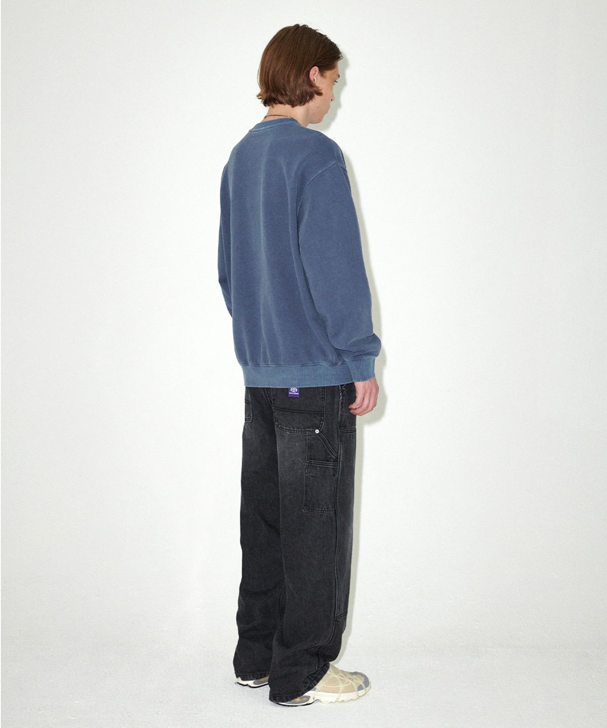 마하그리드(MAHAGRID) GRUNGE SLOGAN PIGMENT SWEATSHIRT BLUE(MG2EFMM451A)