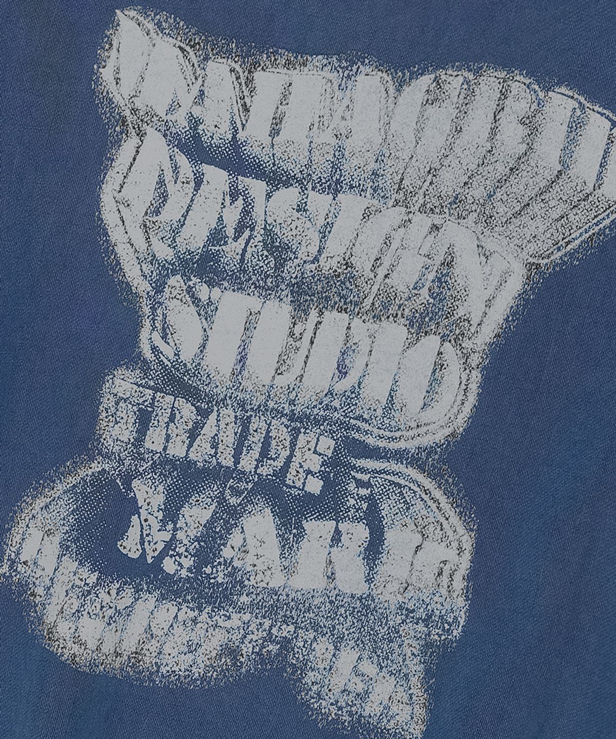 마하그리드(MAHAGRID) GRUNGE SLOGAN PIGMENT SWEATSHIRT BLUE(MG2EFMM451A)