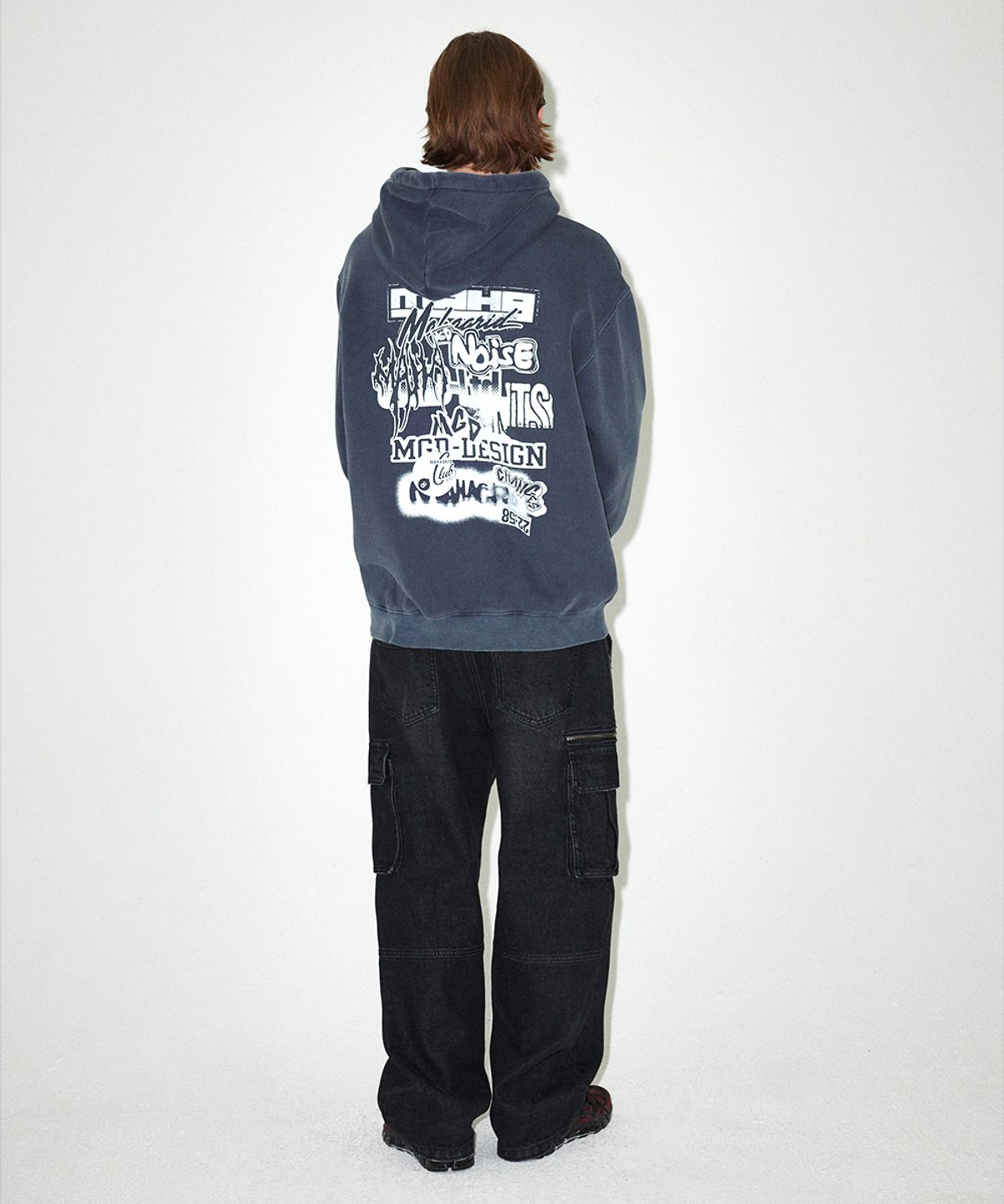 마하그리드(MAHAGRID) LOGO LIST PIGMENT HOODIE NAVY(MG2EFMM416A)