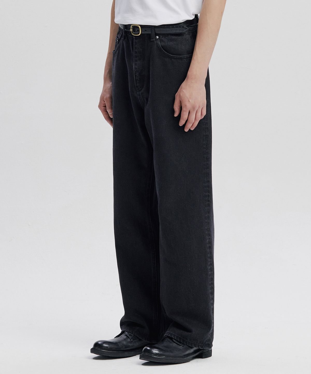 브랜디드(BRANDED) COMFY JEANS (WASHED BLACK)